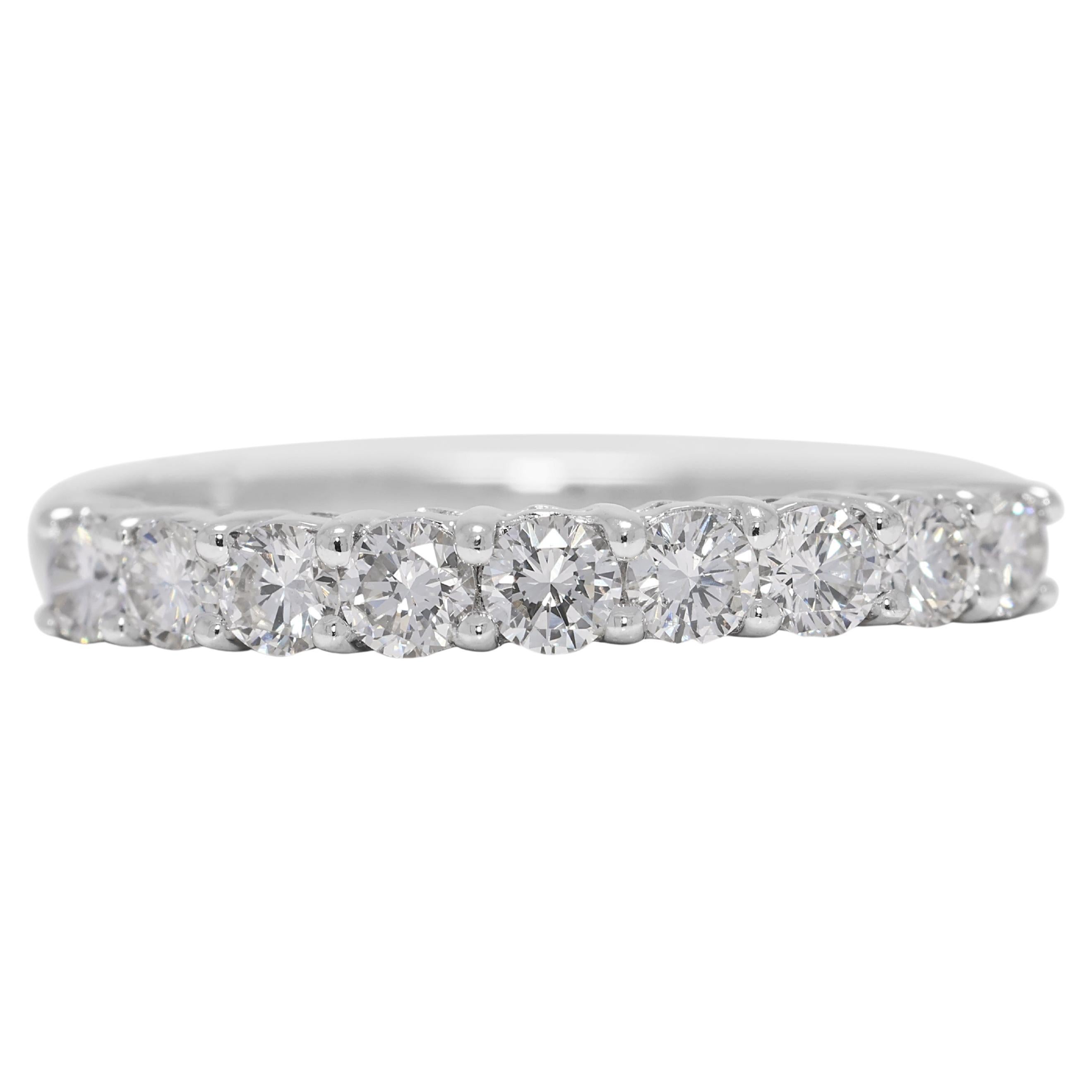 Elegant 0.36ct Natural Diamond Ring in 18K White Gold For Sale