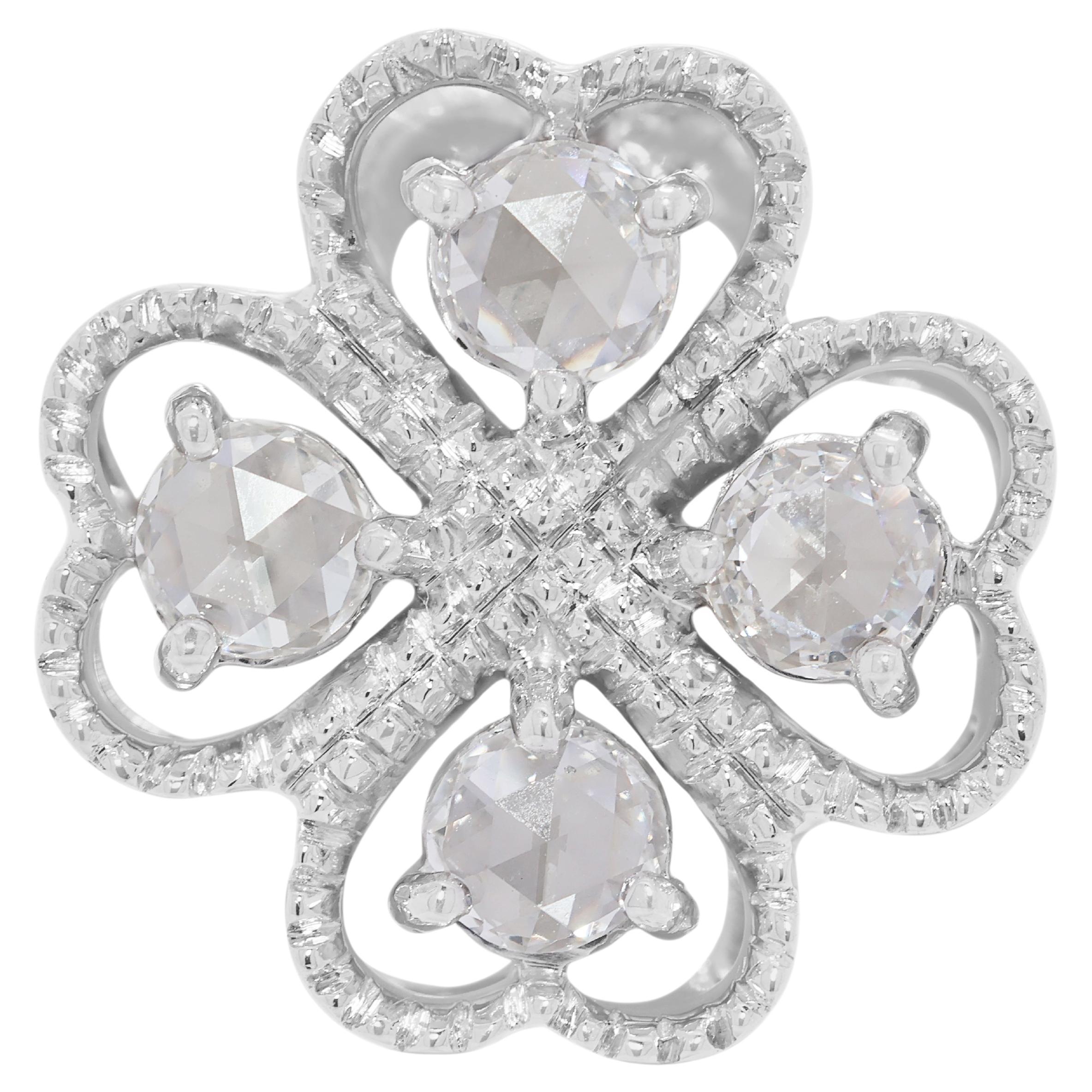 Eleganter vierblättriger Kleeblatt-Anhänger mit 0,44 Karat Diamant im Rosenschliff aus 18 Karat Weißgold im Angebot