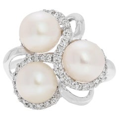 Elegant 0.45ct Akoya Pearls and Diamonds Cocktail Ring in 18k White Gold