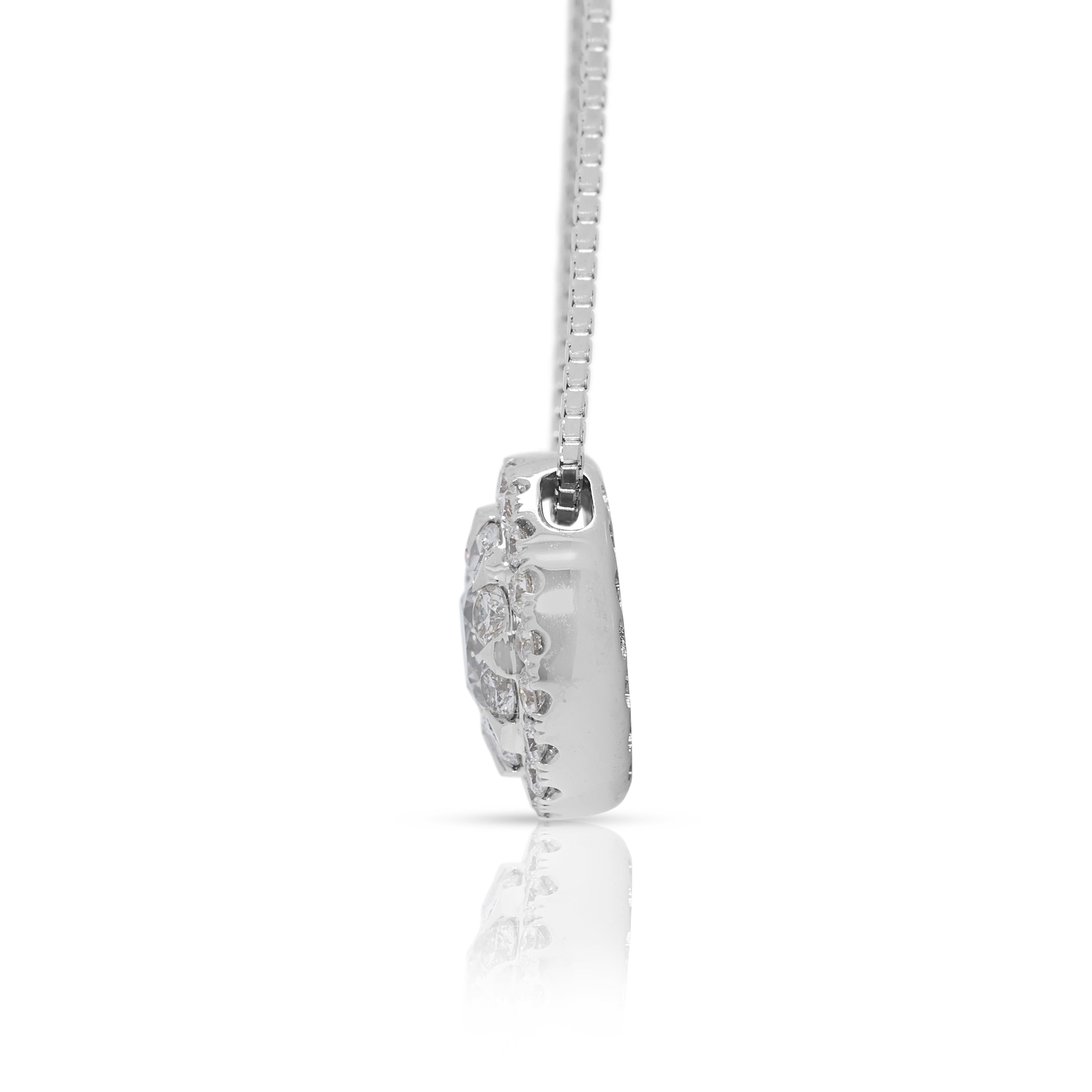 Elegant collier halo en or blanc 14 carats et diamant naturel de 0,59 ct. Pour femmes en vente