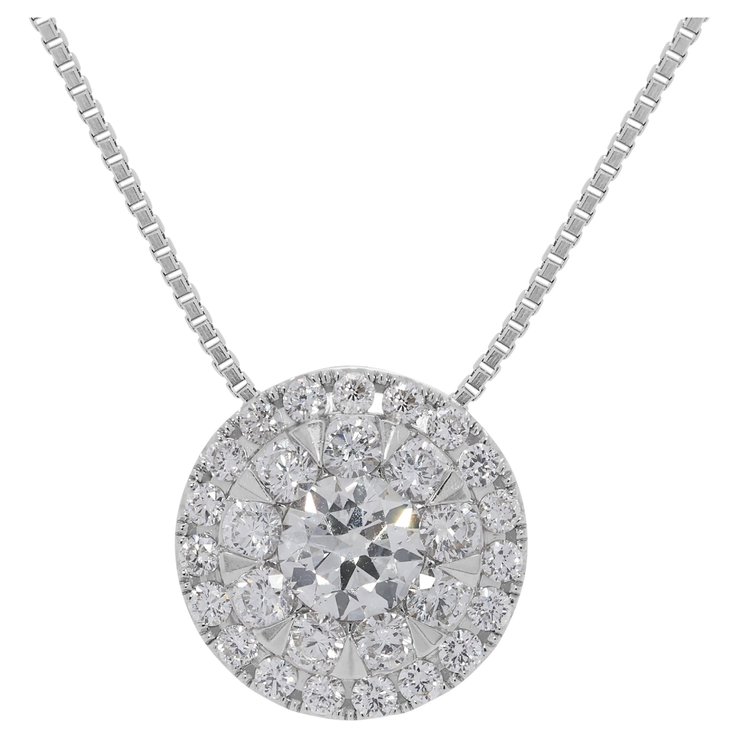 Elegant collier halo en or blanc 14 carats et diamant naturel de 0,59 ct.