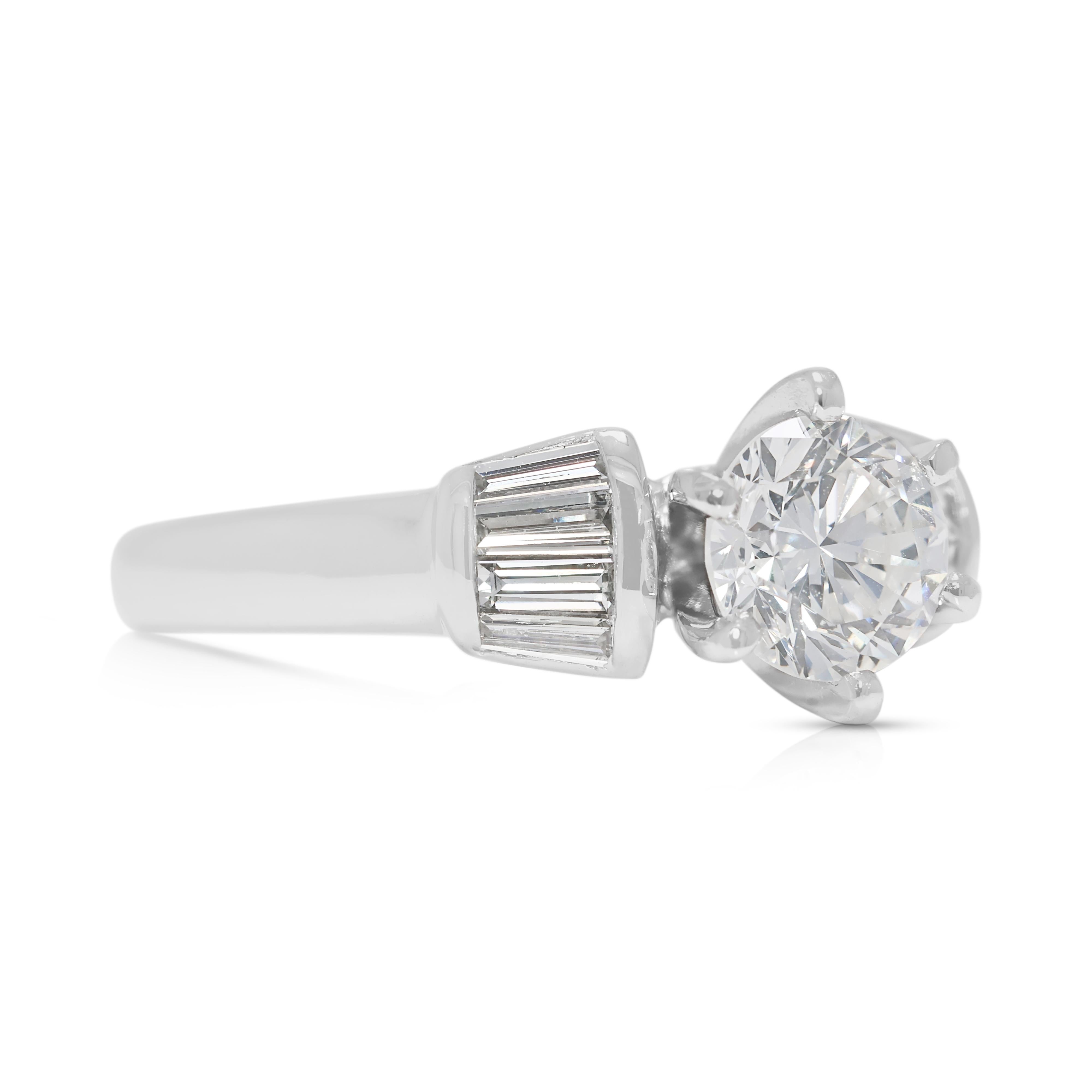 Round Cut Elegant 0.64ct Natural Diamond Platinum Ring For Sale