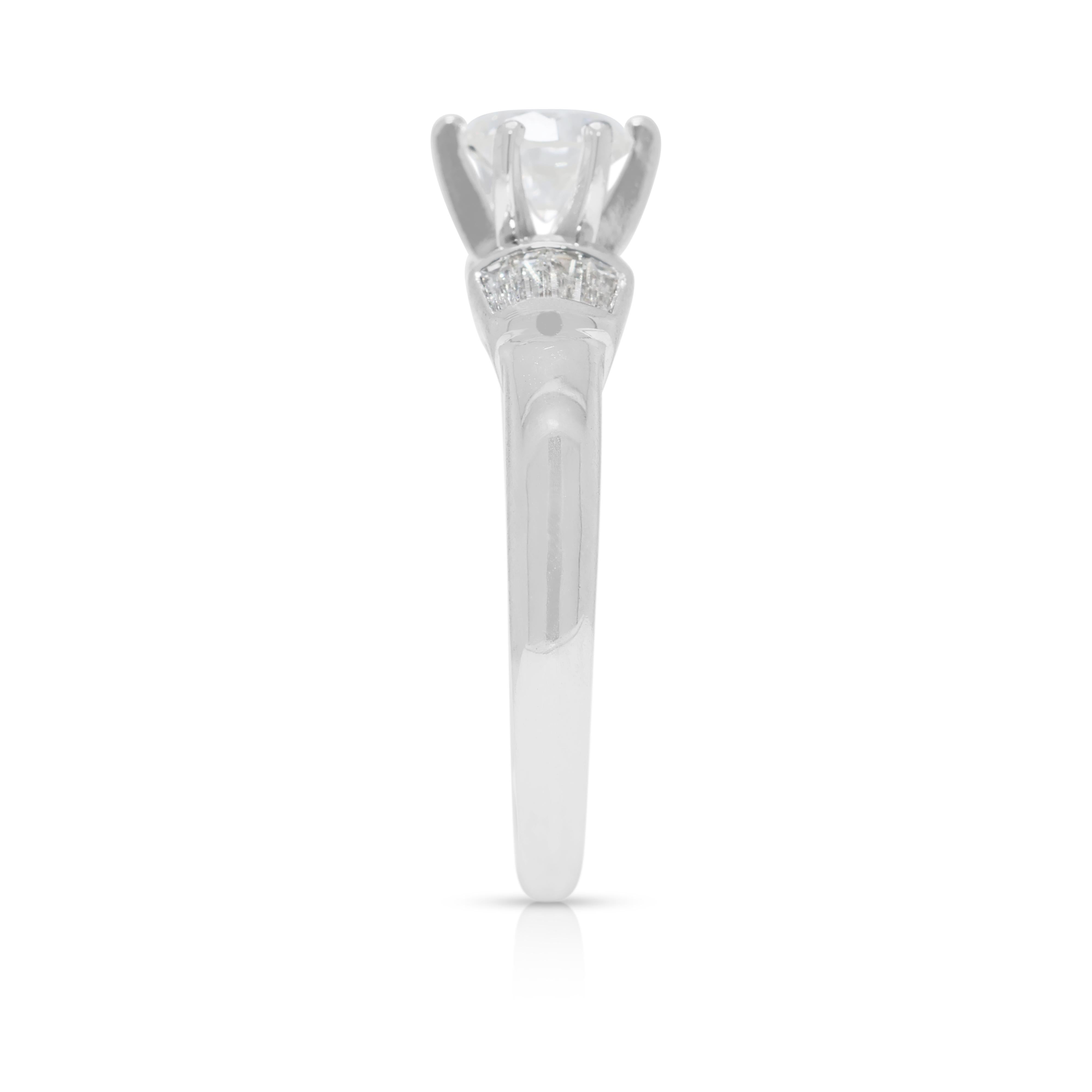 Women's Elegant 0.64ct Natural Diamond Platinum Ring For Sale
