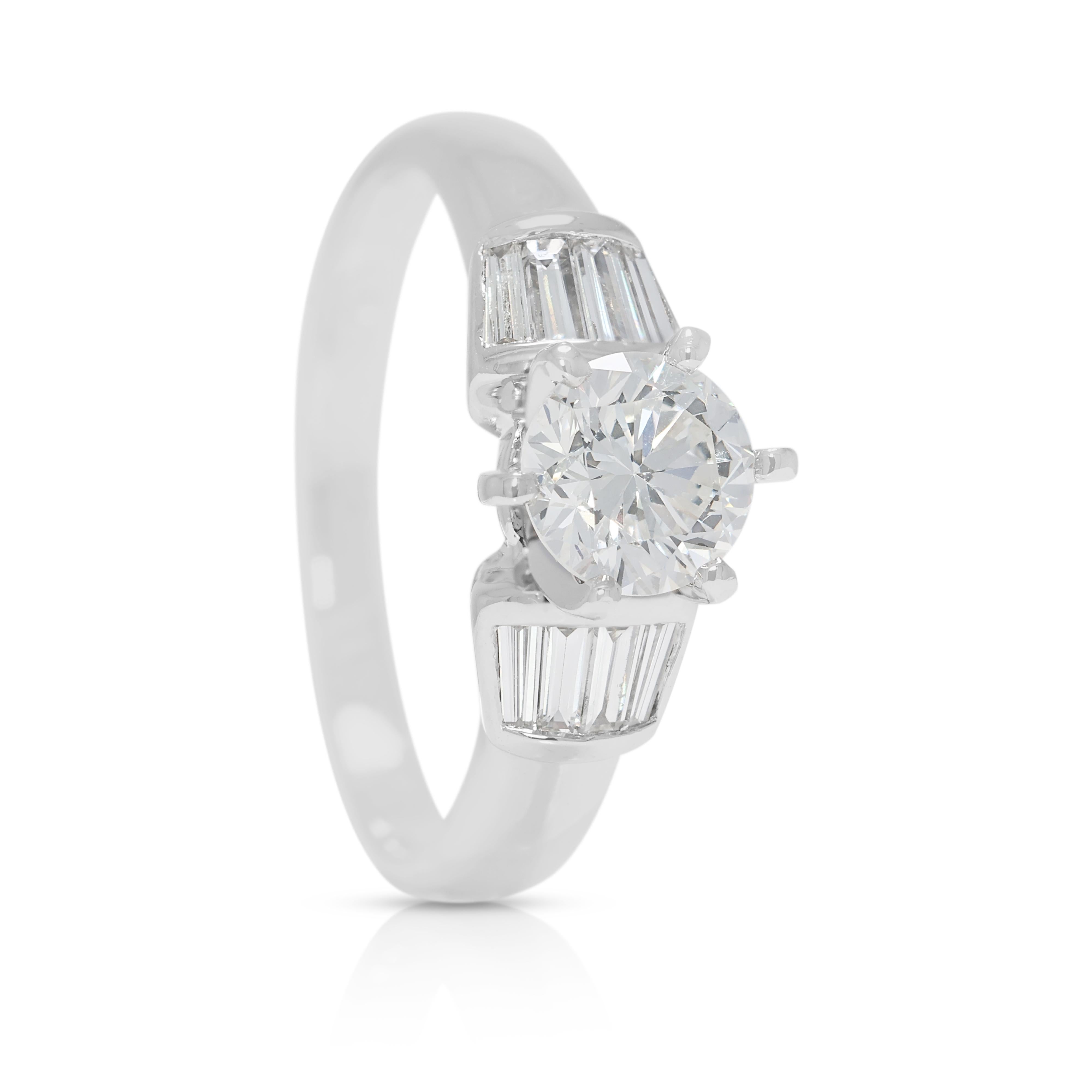 Elegant 0.64ct Natural Diamond Platinum Ring For Sale 1