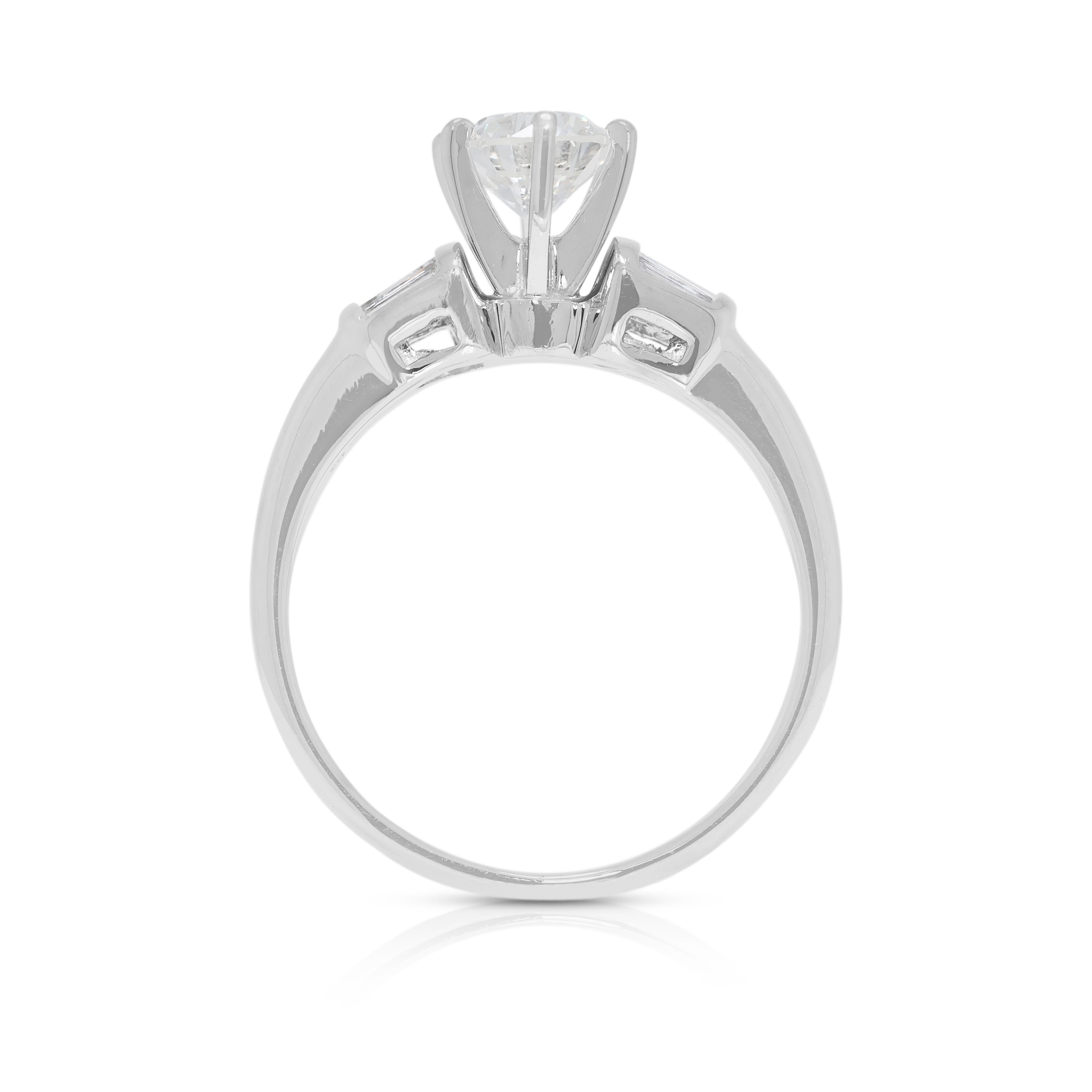 Elegant 0.64ct Natural Diamond Platinum Ring For Sale 2