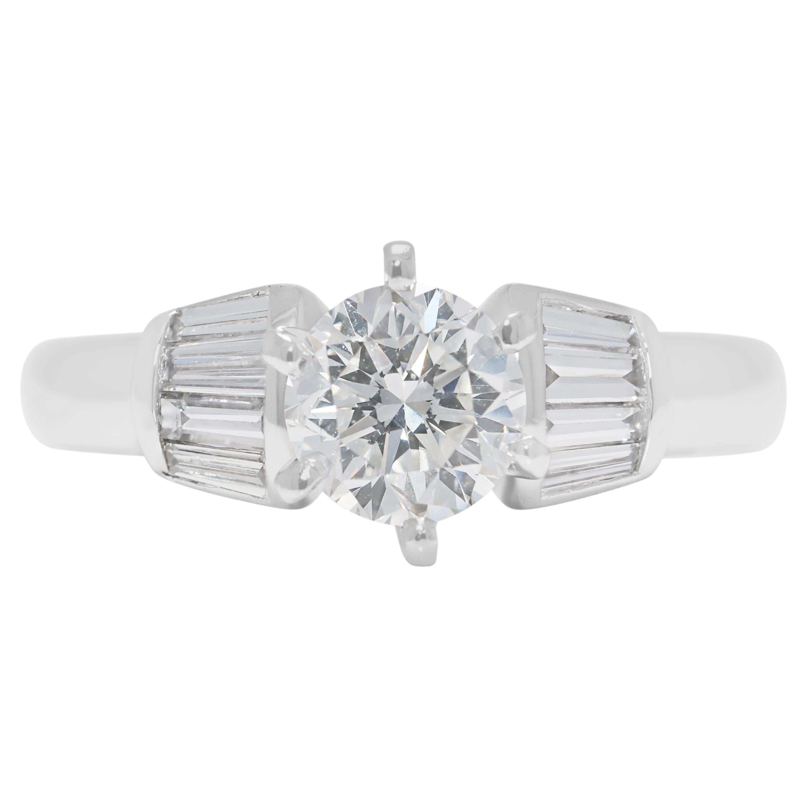 Elegant 0.64ct Natural Diamond Platinum Ring For Sale