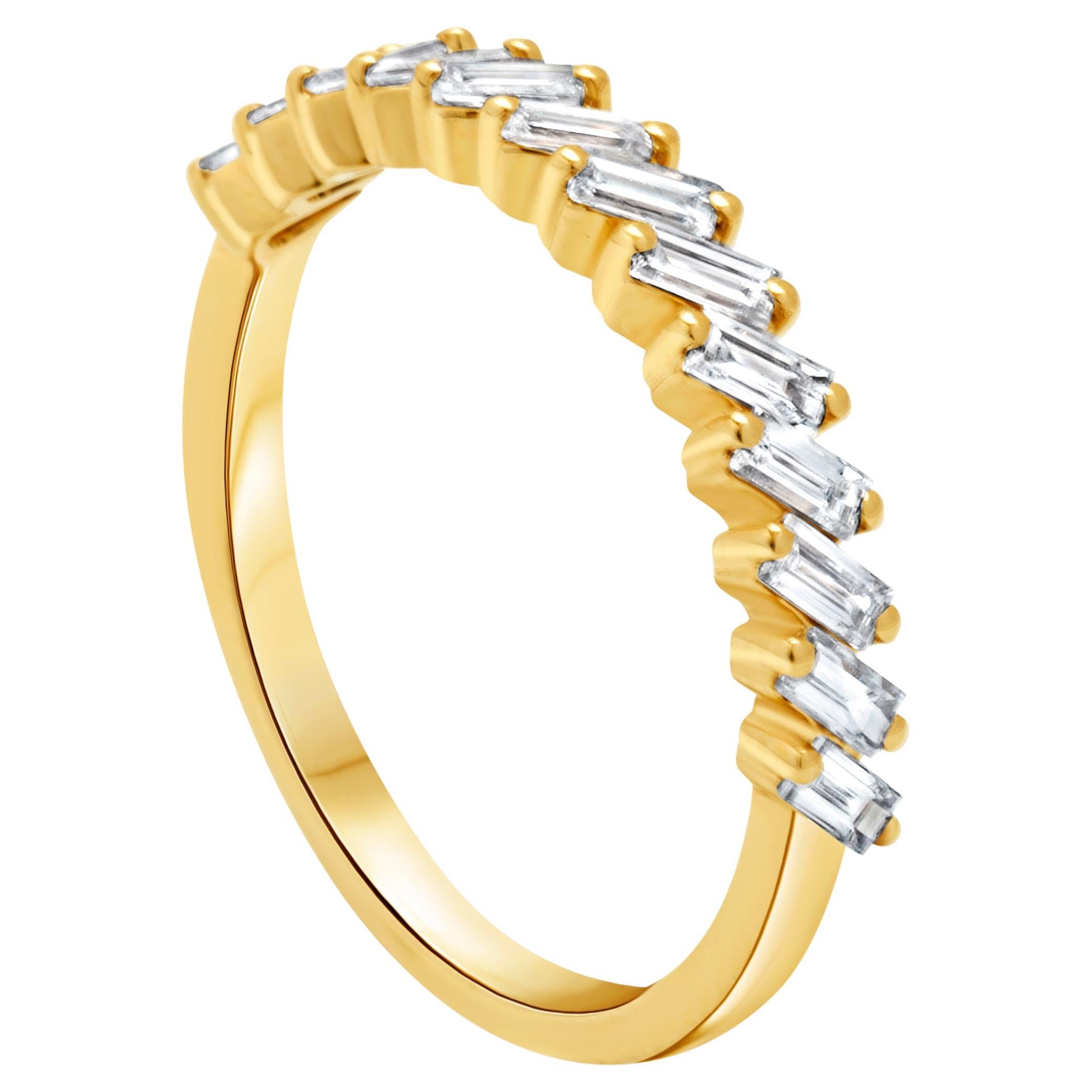 Elegant 0.68 Carat D-E-F, VS1-VS2 Baguette Diamond Ring in 14k Yellow Gold