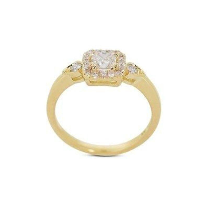 Elegant 0.70ct Cushion Diamond Ring in 18K Yellow Gold In New Condition For Sale In רמת גן, IL