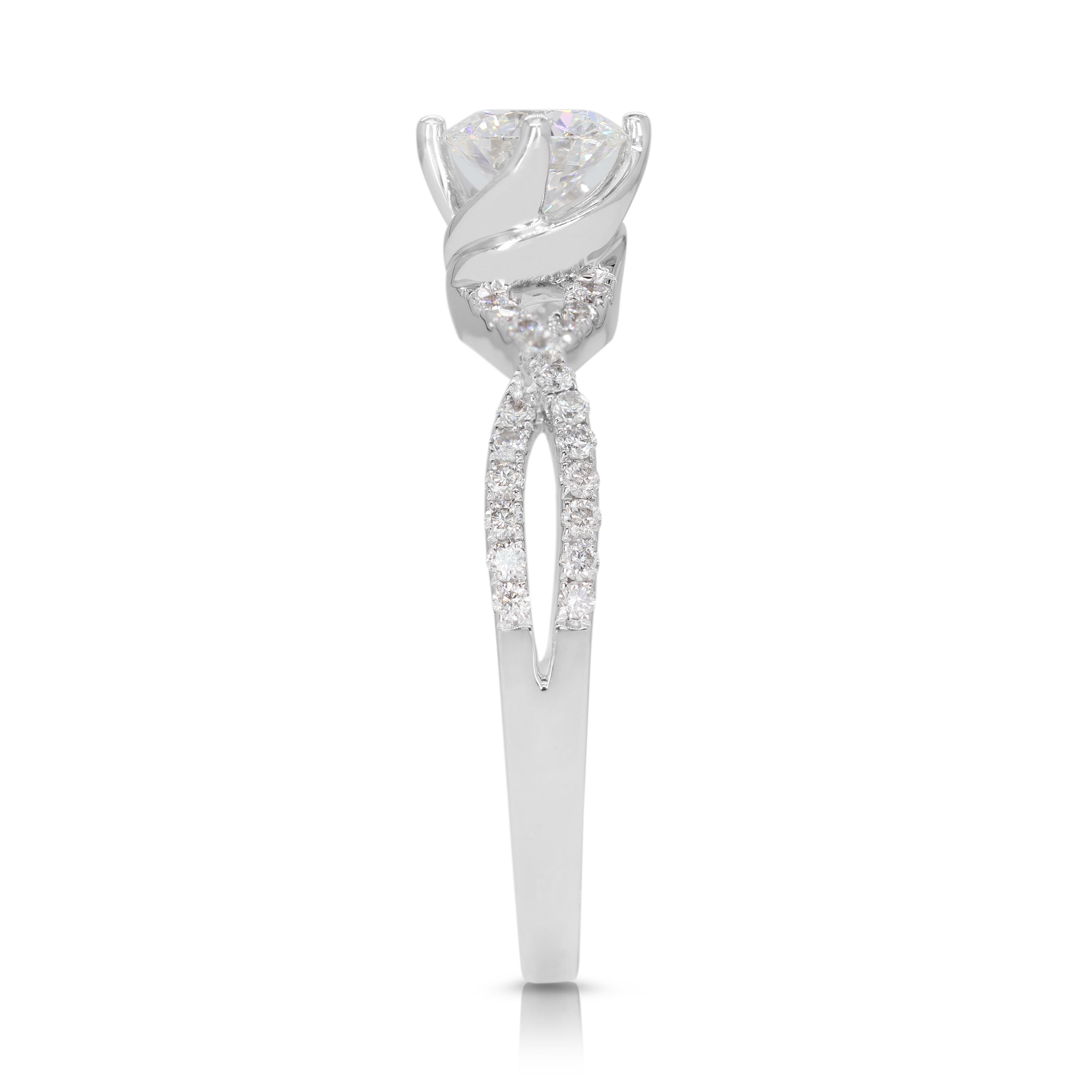 Eleganza dell'anello aureola con diamante da 0,70 carati in oro bianco 18 carati in vendita 1