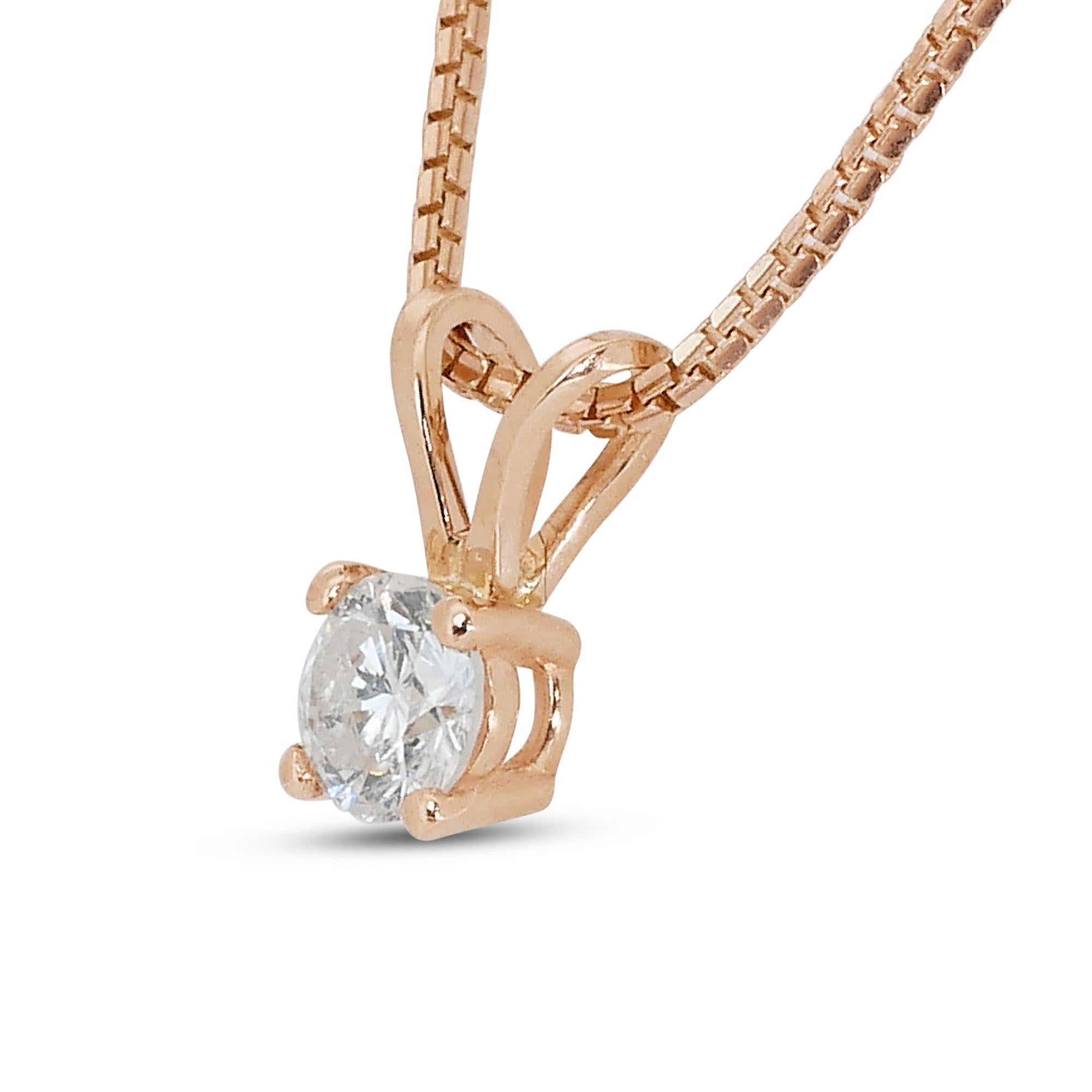 Elegant 0.70ct Round Diamond Pendant Solitaire Necklace in 18k Rose Gold - GIA  In New Condition For Sale In רמת גן, IL