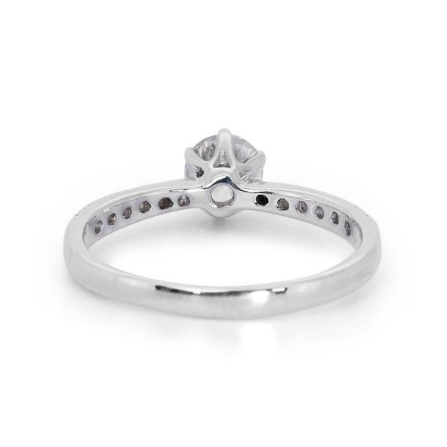Elegant 0.72 Carat Round Diamond Ring For Sale 1