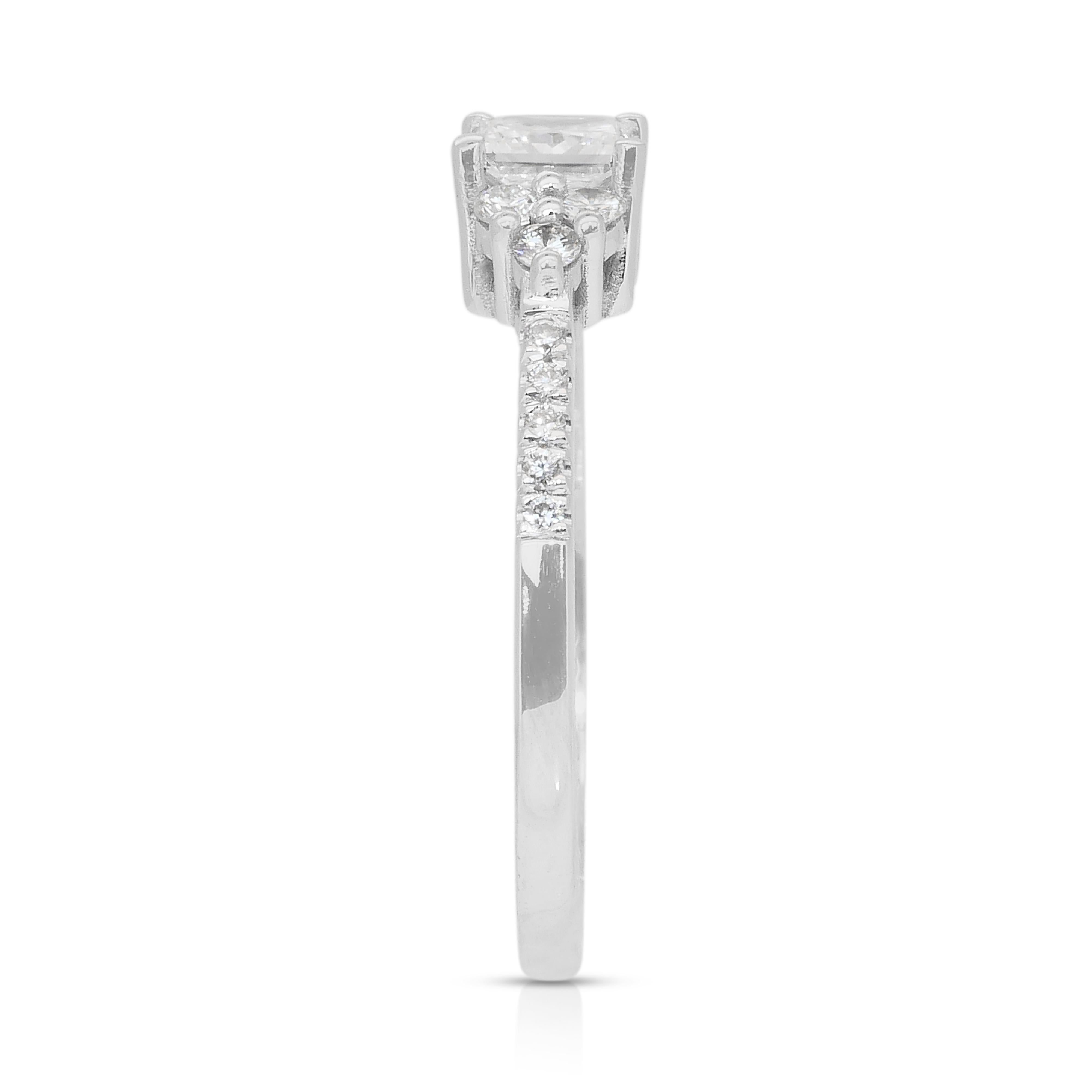 Elegant 0.75ct Diamonds Pave Ring in 18k White Gold - IGI Certified en venta 1