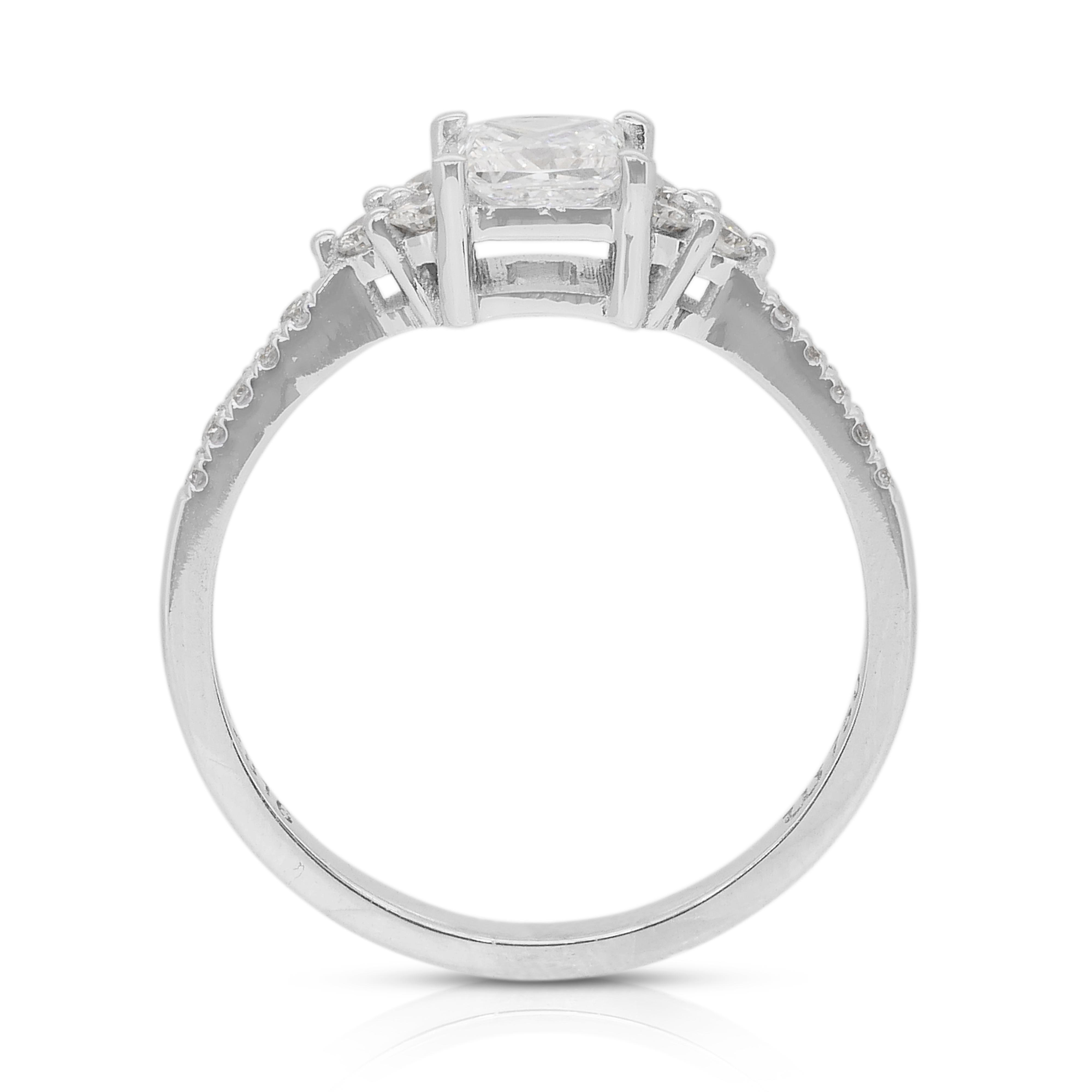 Elegant 0.75ct Diamonds Pave Ring in 18k White Gold - IGI Certified en venta 3