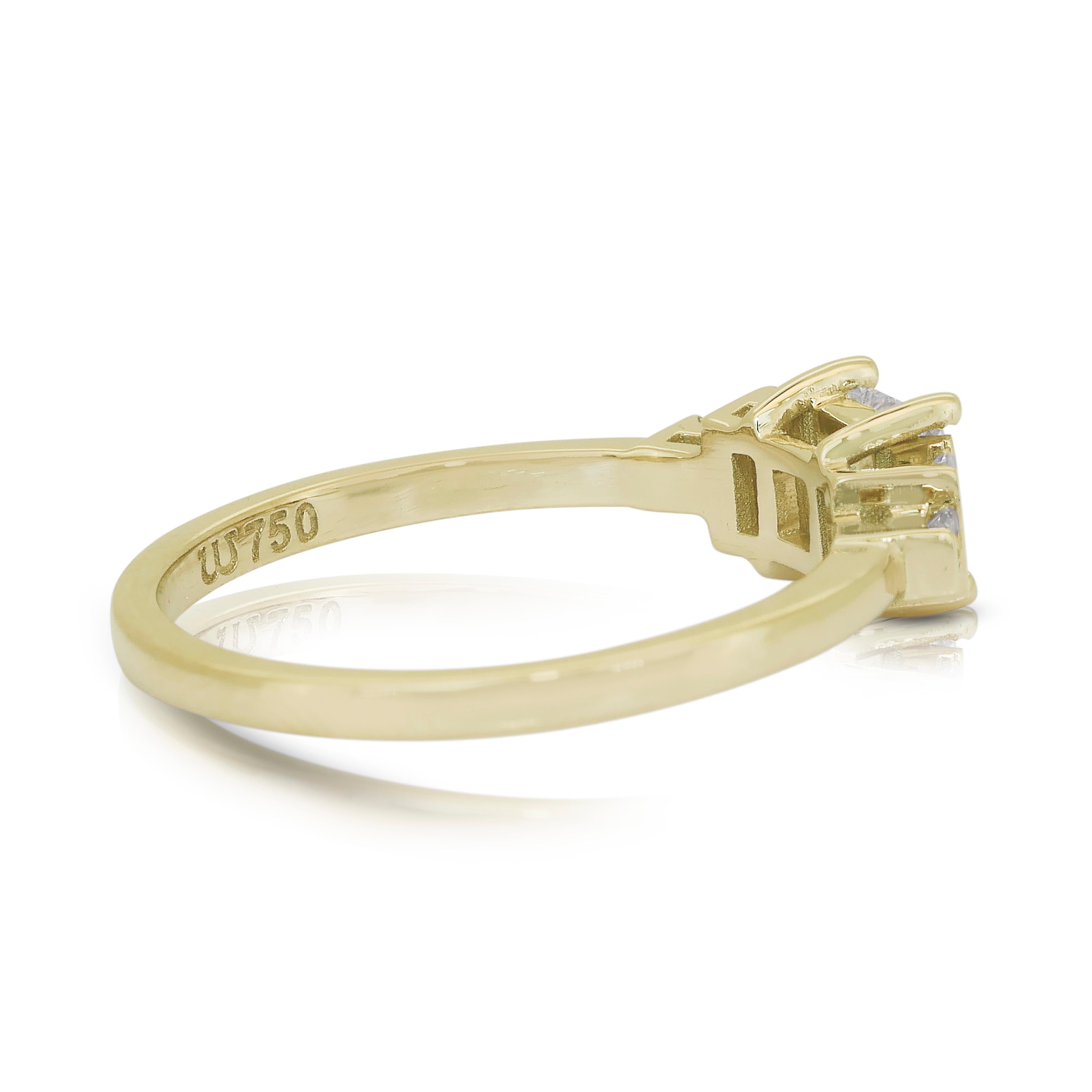 Square Cut Elegant 0.75ct Natural Diamonds 7-Stone Ring in 18k Yellow Gold - GIA Certified