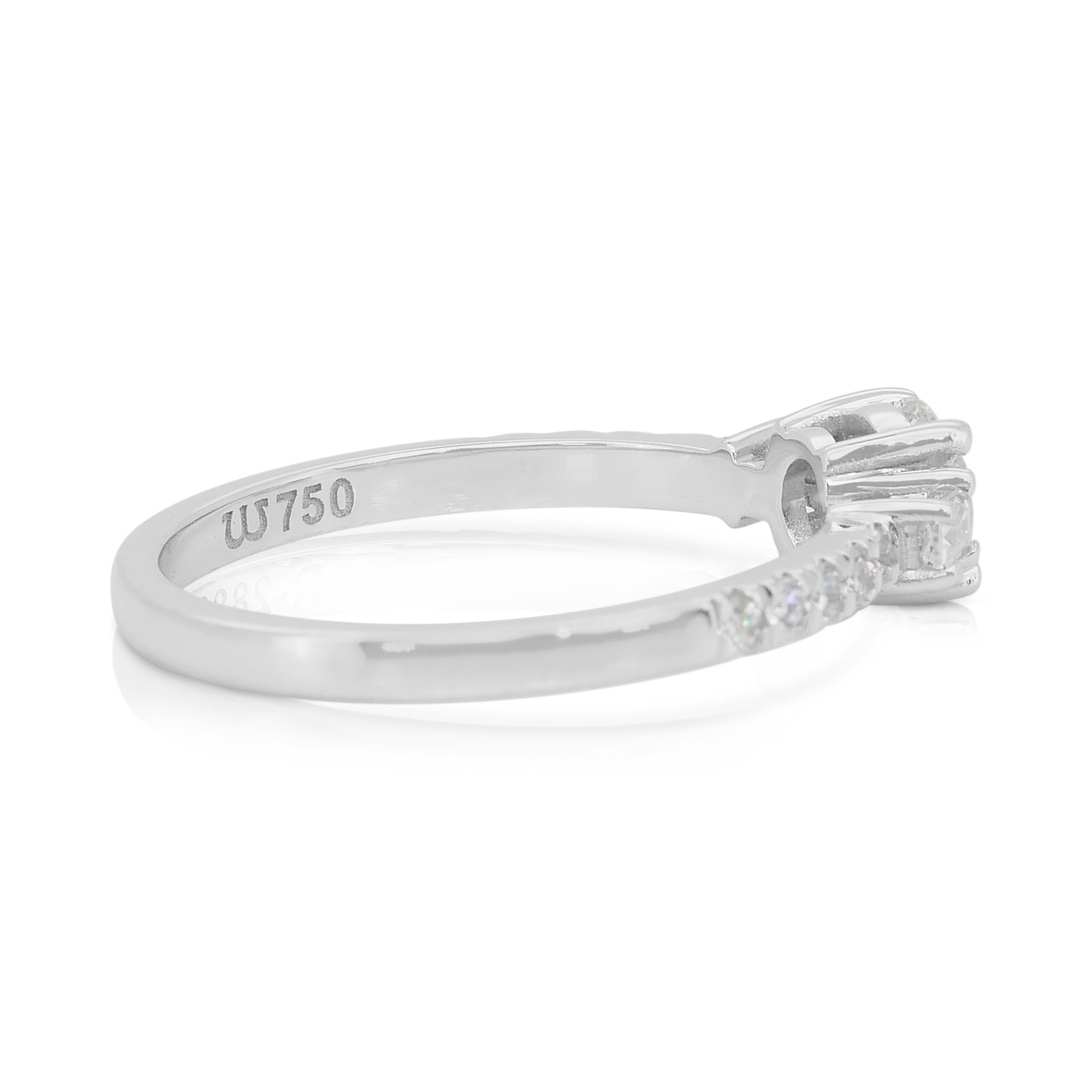 Round Cut Elegant 0.78ct Diamonds Pave Ring in 18k White Gold - IGI Certified For Sale