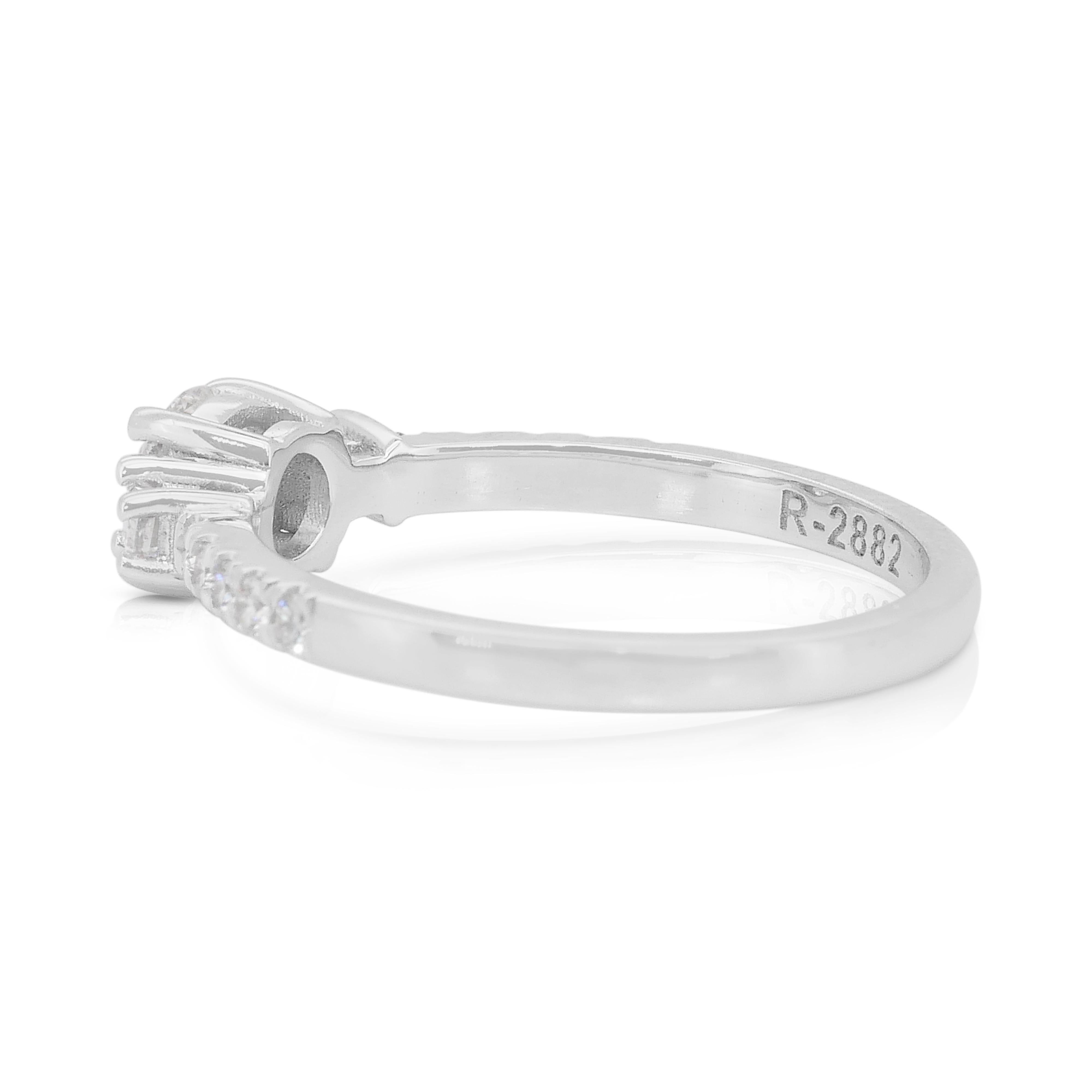 Elegant 0.78ct Diamonds Pave Ring in 18k White Gold - IGI Certified In New Condition For Sale In רמת גן, IL