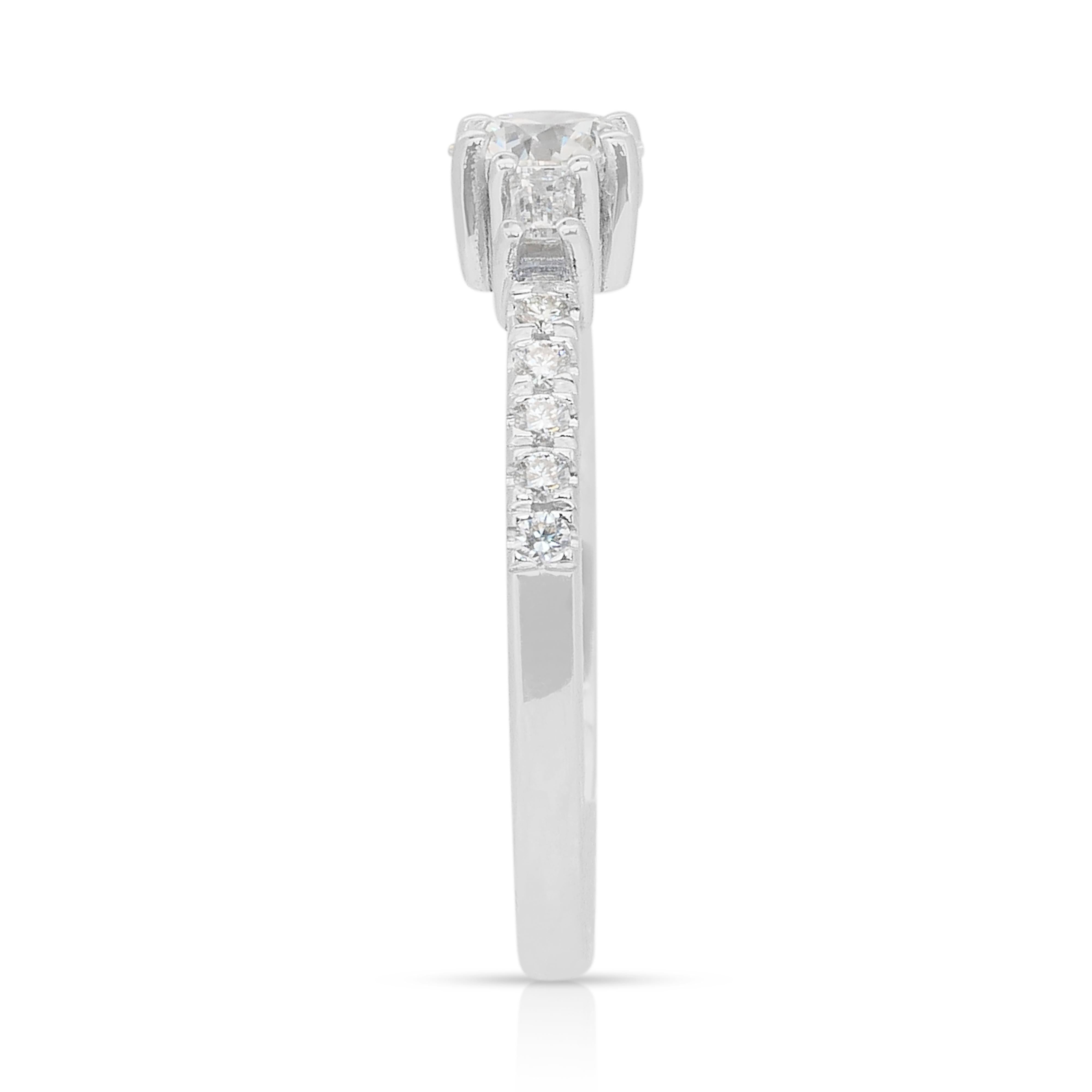 Elegant 0.78ct Diamonds Pave Ring in 18k White Gold - IGI Certified For Sale 1