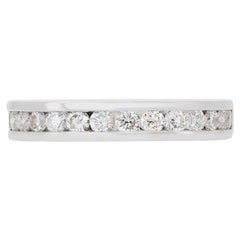 Eleganter 0,80 Karat halber Eternity-Ring aus glänzendem Platin