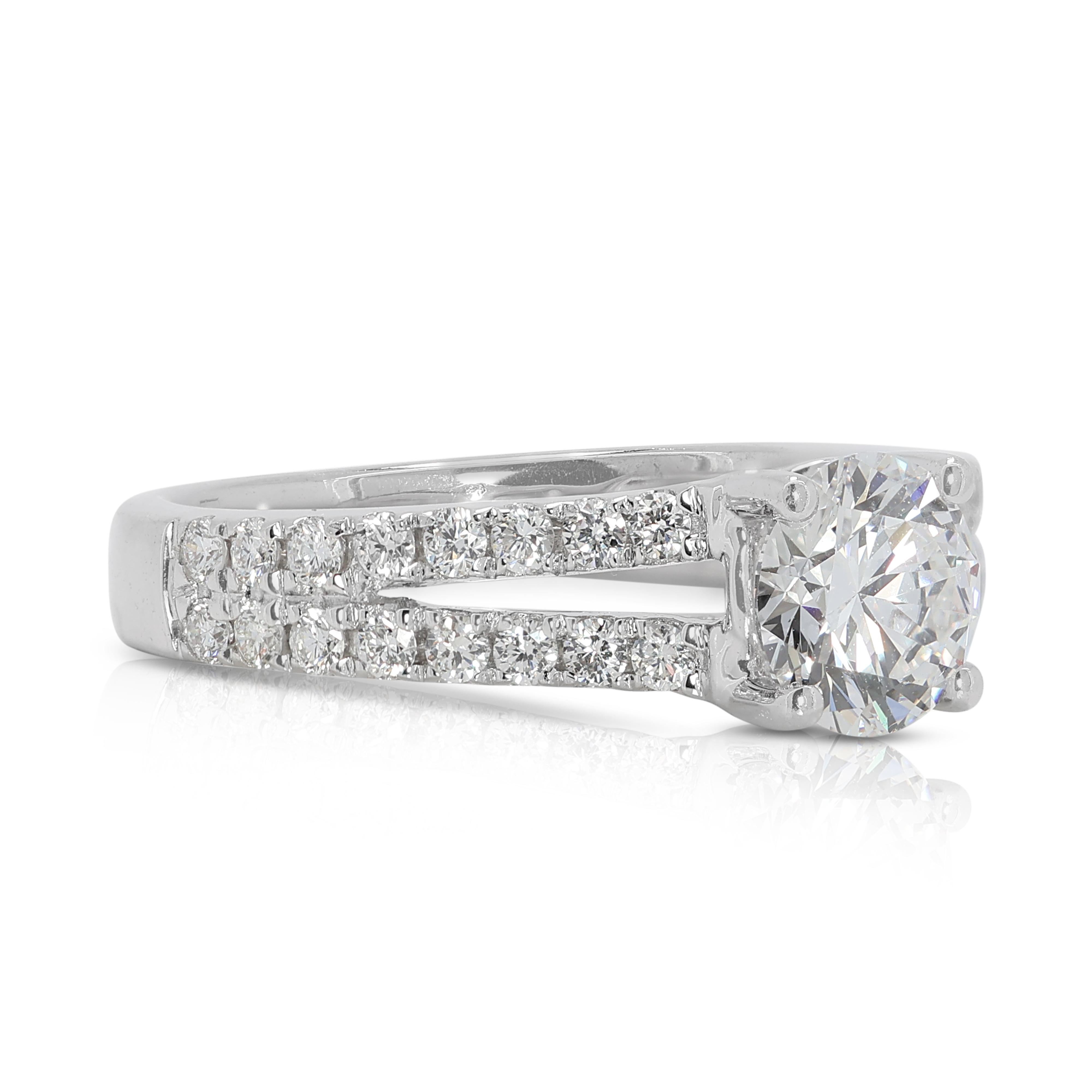 Round Cut Elegant 0.82 carat Natural Diamond Pave Ring in 18K White Gold For Sale