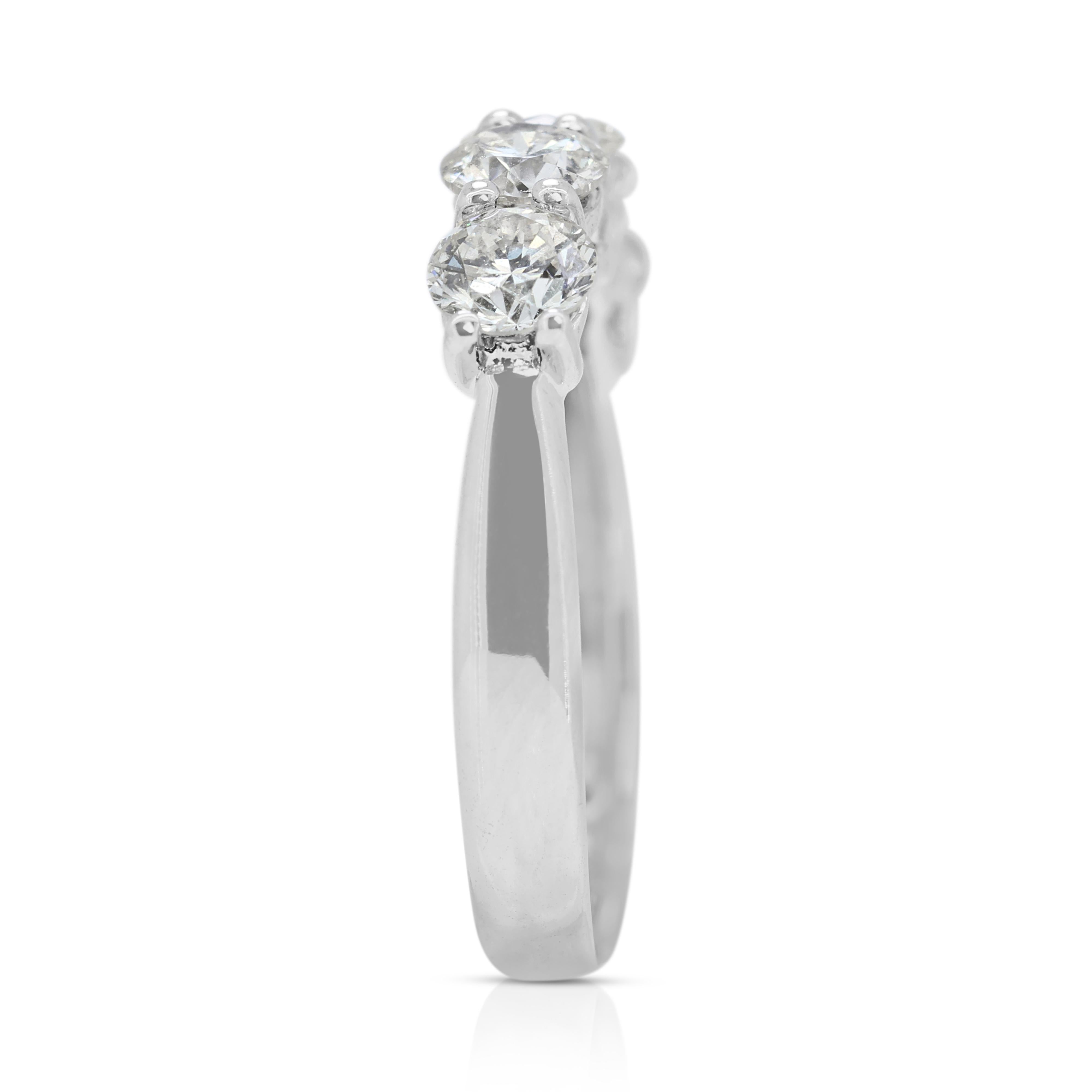 Élégante bague à 5 pierres en or blanc 18 carats avec diamants de 0,85 carat 1