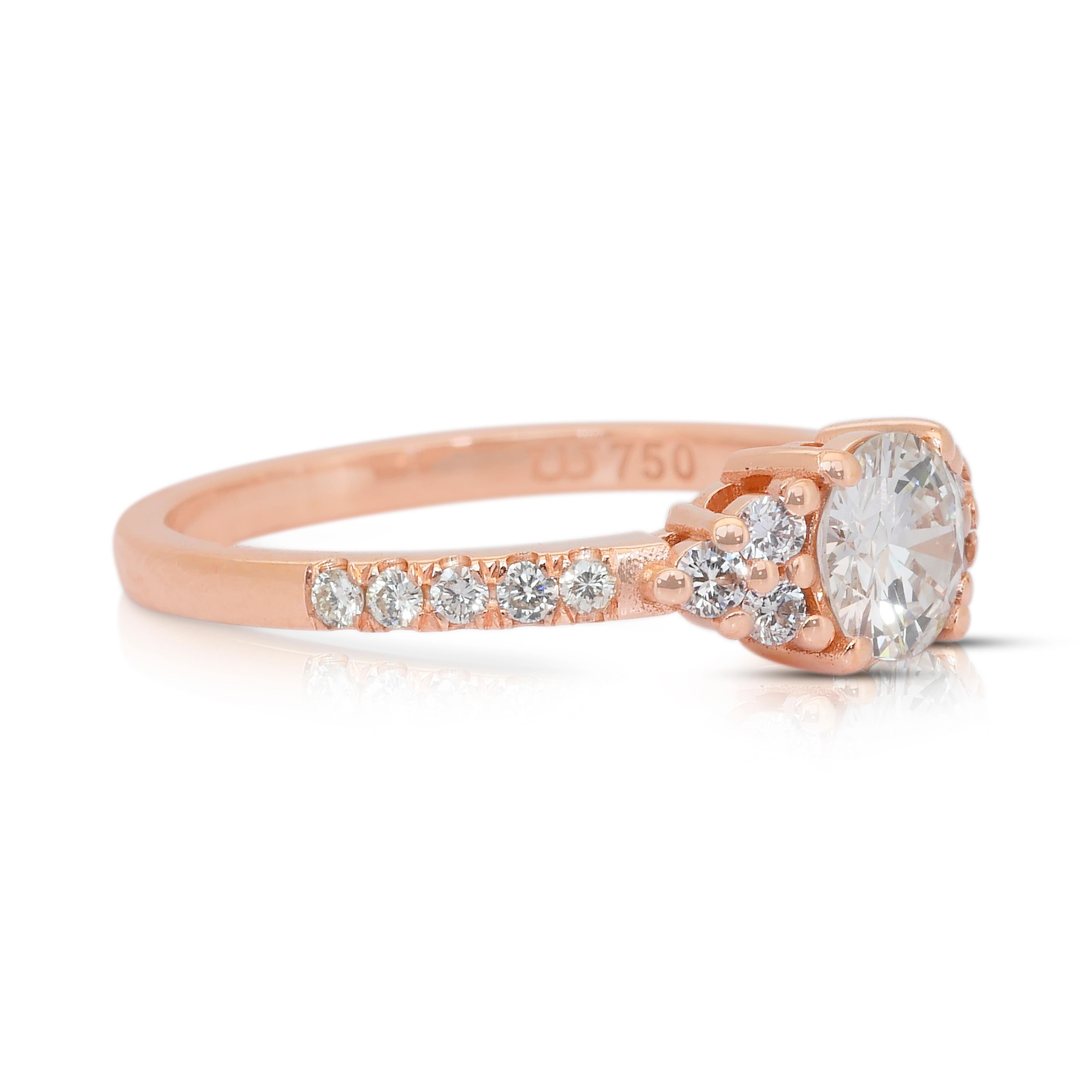Taglio rotondo Elegante anello con pavé di diamanti da 0,88 carati in oro rosa 18k - Certificato IGI in vendita