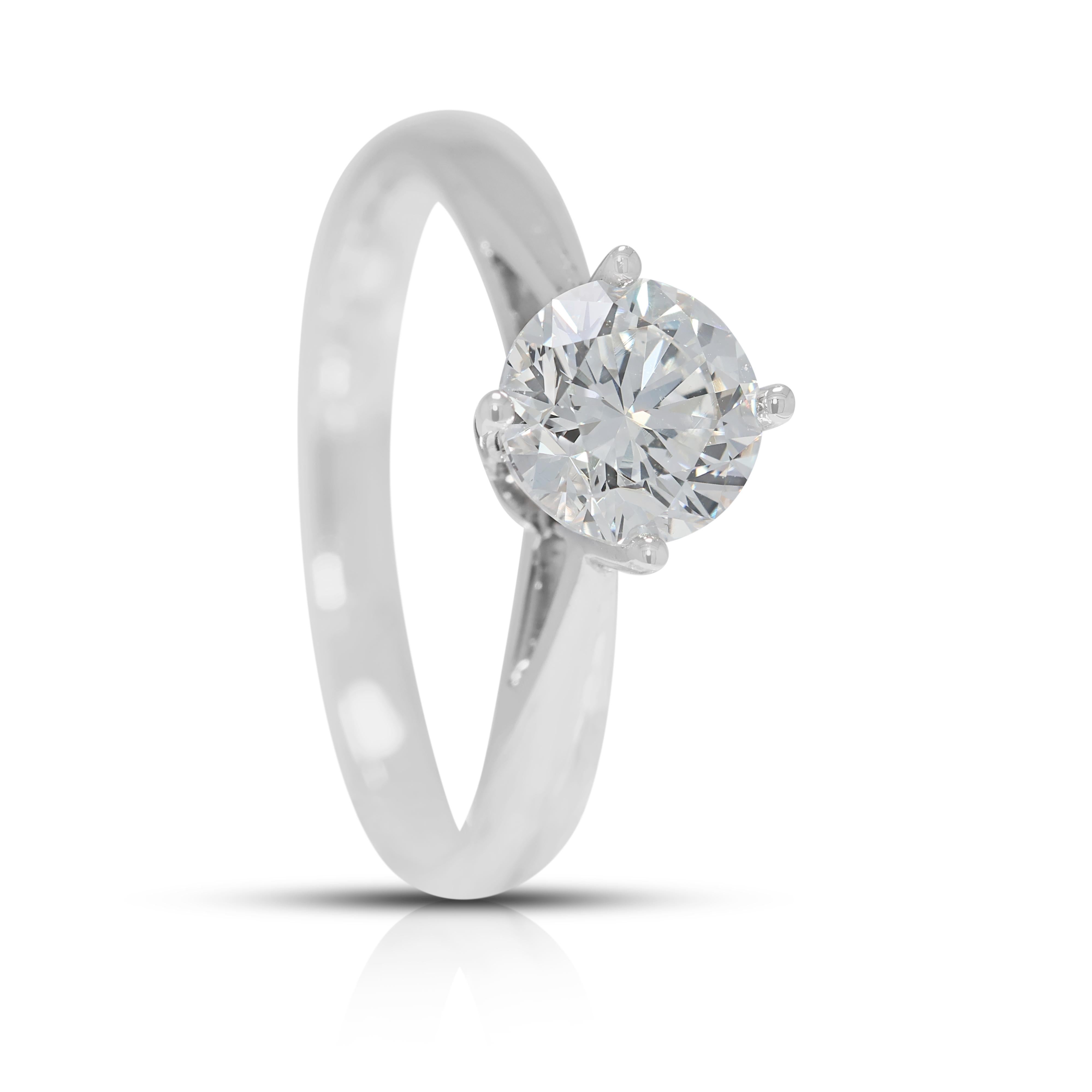 Elegance Anello con solitario di diamanti naturali da 0,90 carati in oro bianco 18 carati in vendita 1