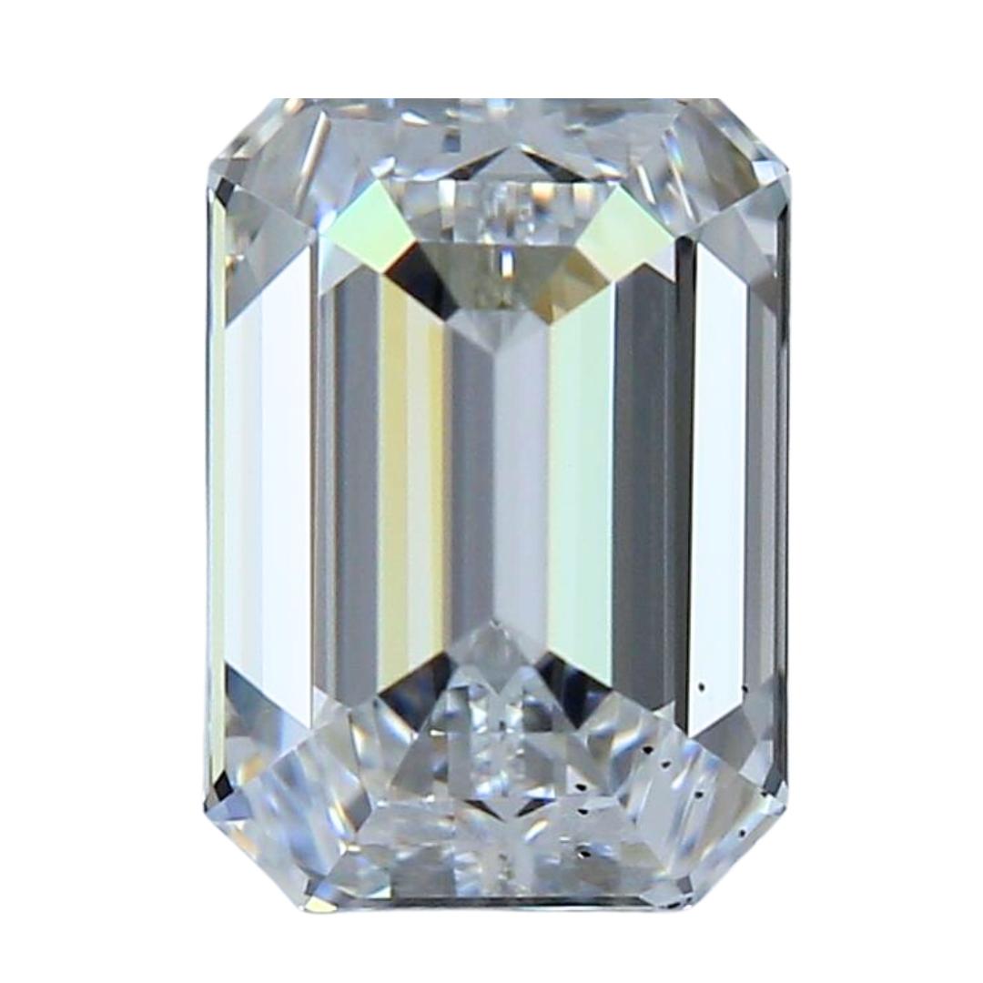 Women's Elegant 0.91ct Ideal Cut Emerald-Cut Diamond - GIA Certified For Sale