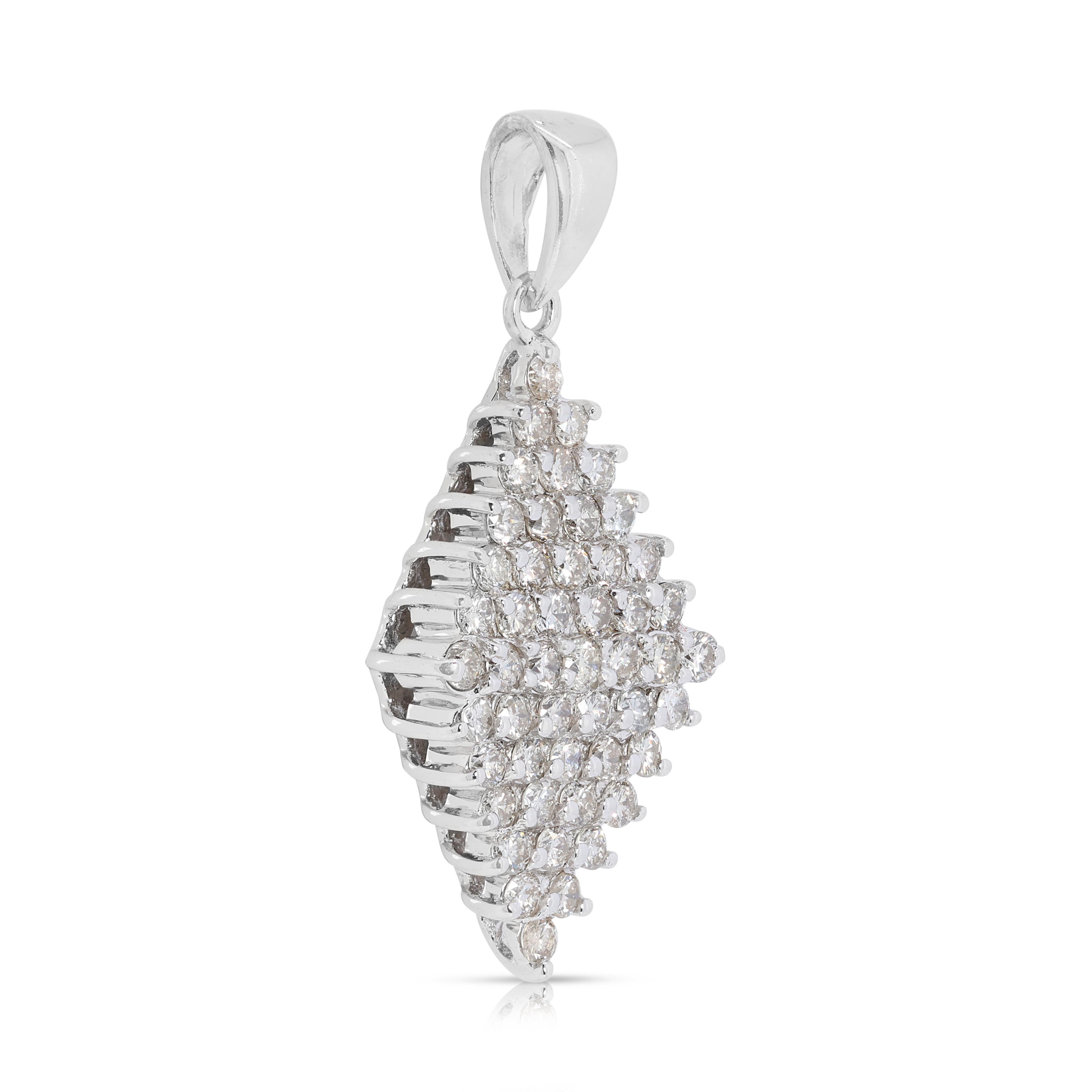 Taille ronde Élégant pendentif en or blanc 18 carats avec diamants de 1 carat et 25 points en vente