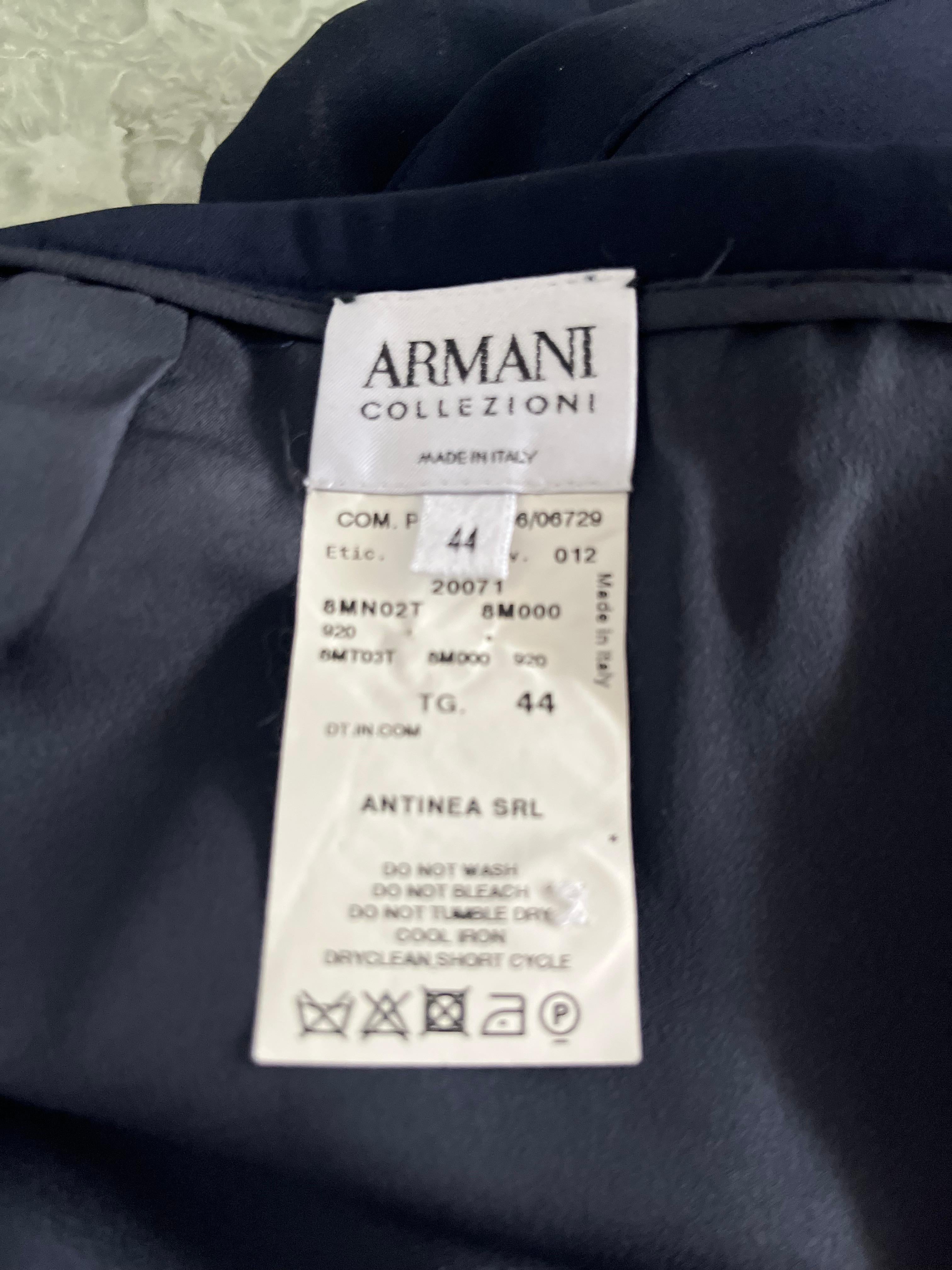 Elegant 100% Silk Navy Blue Suit by Armani Collezioni - No import duty! en venta 8