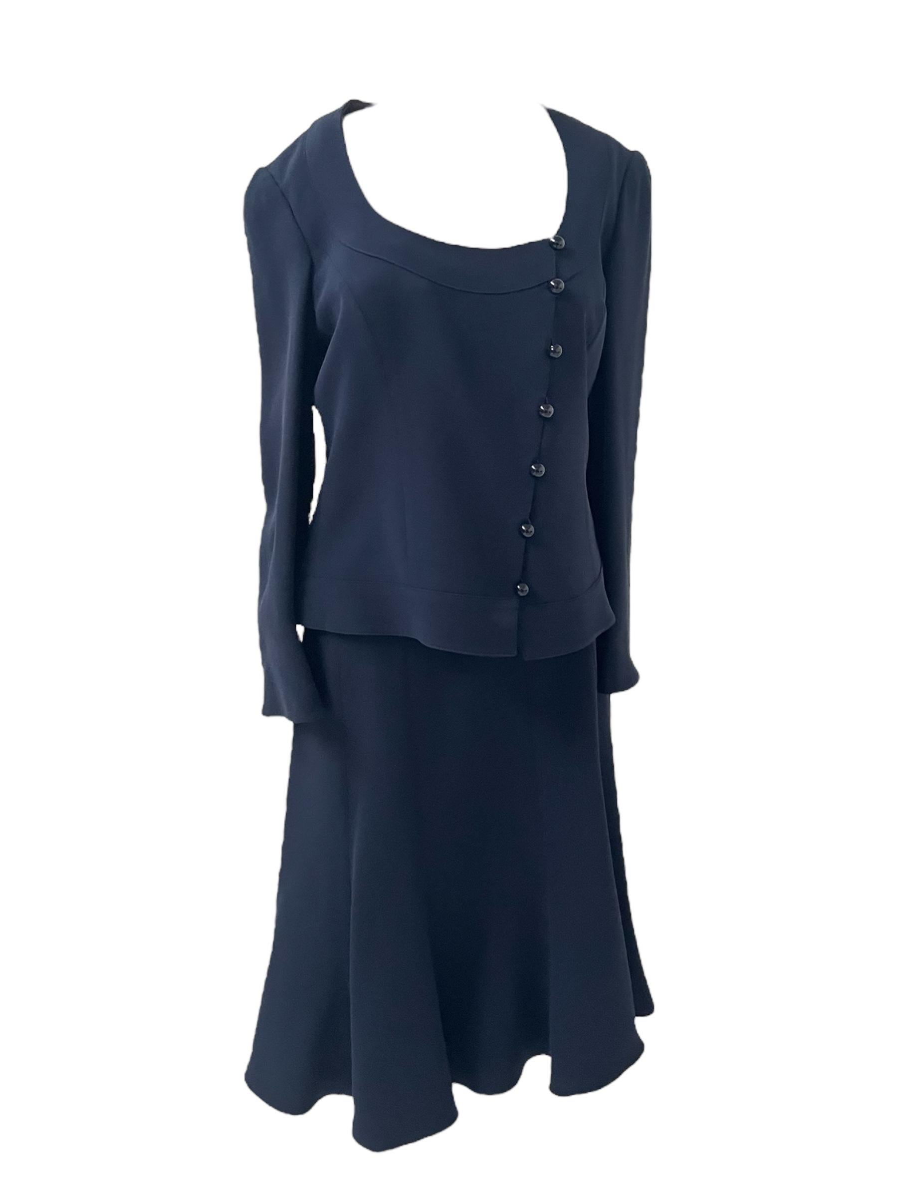 Elegant 100% Silk Navy Blue Suit by Armani Collezioni - No import duty! en venta 12