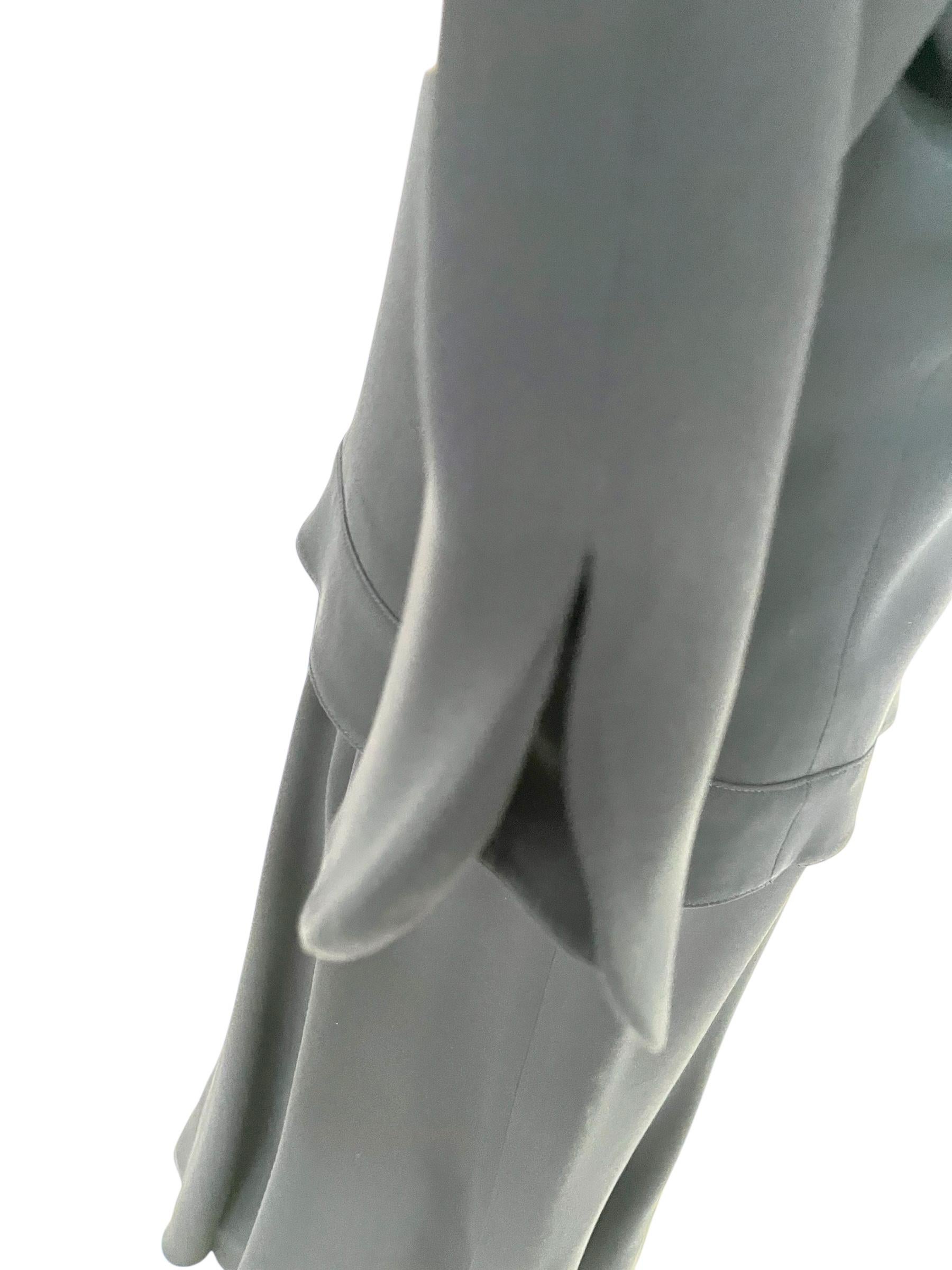 Elegant 100% Silk Navy Blue Suit by Armani Collezioni - No import duty! en venta 15