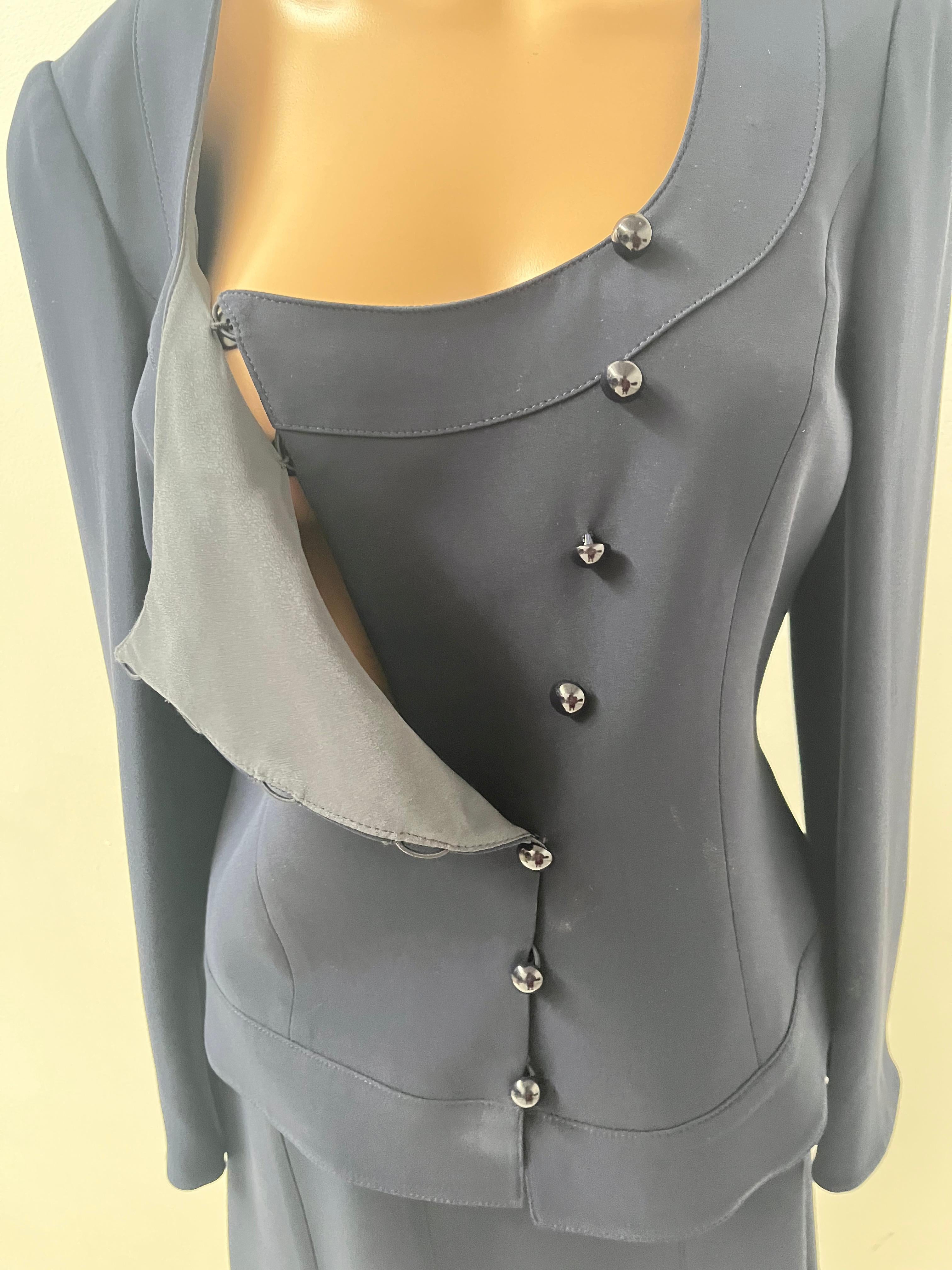 Elegant 100% Silk Navy Blue Suit by Armani Collezioni - No import duty! en venta 4