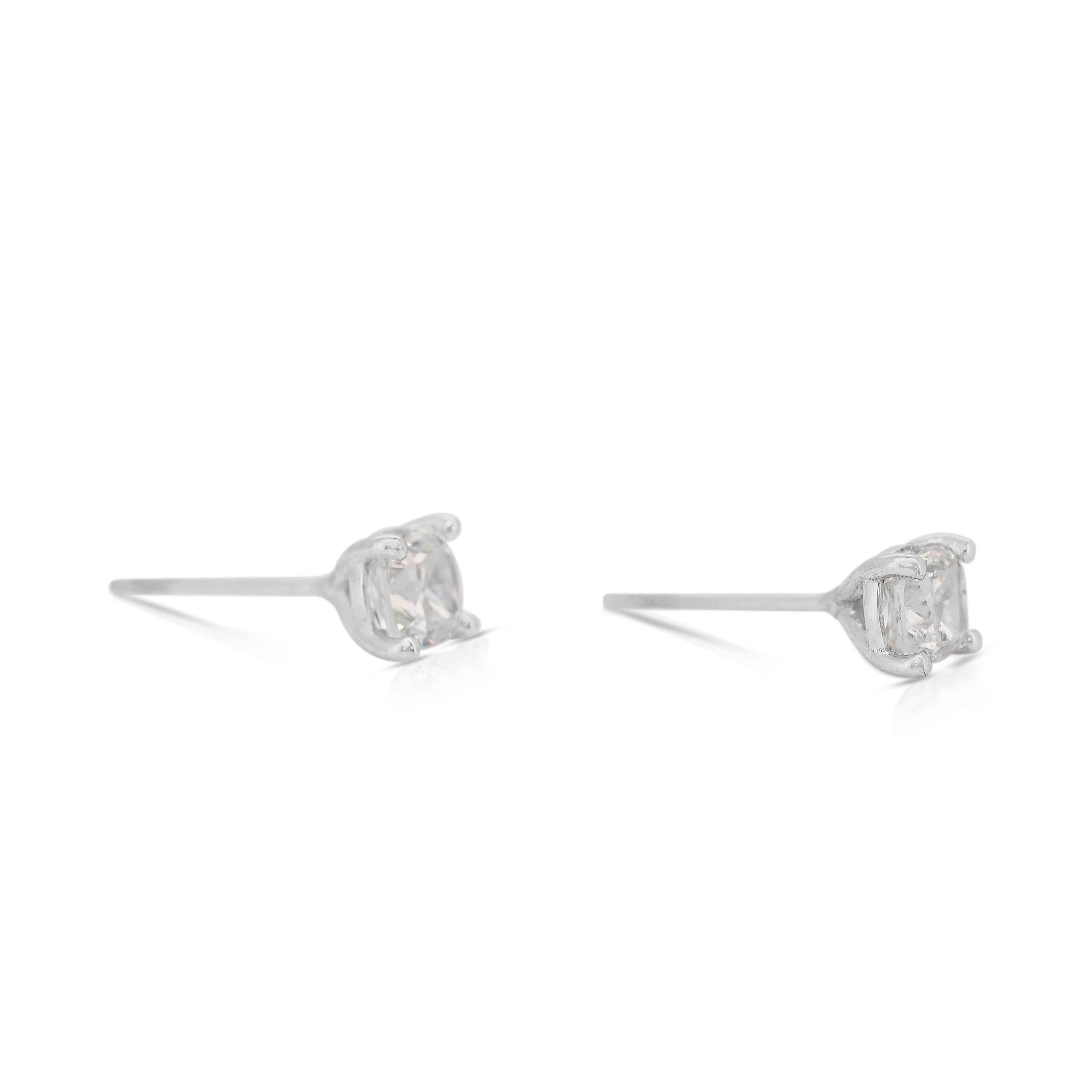 Elegant 1.00ct Diamonds Stud Earrings in 18k White Gold - GCI Certified In New Condition In רמת גן, IL