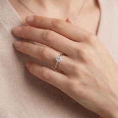 Elegant 1.07ct Natural Diamond Solitaire Ring in Platinum - GIA Certified