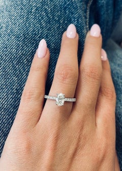 Elegant 1.07ct Oval Diamond Cocktail Ring