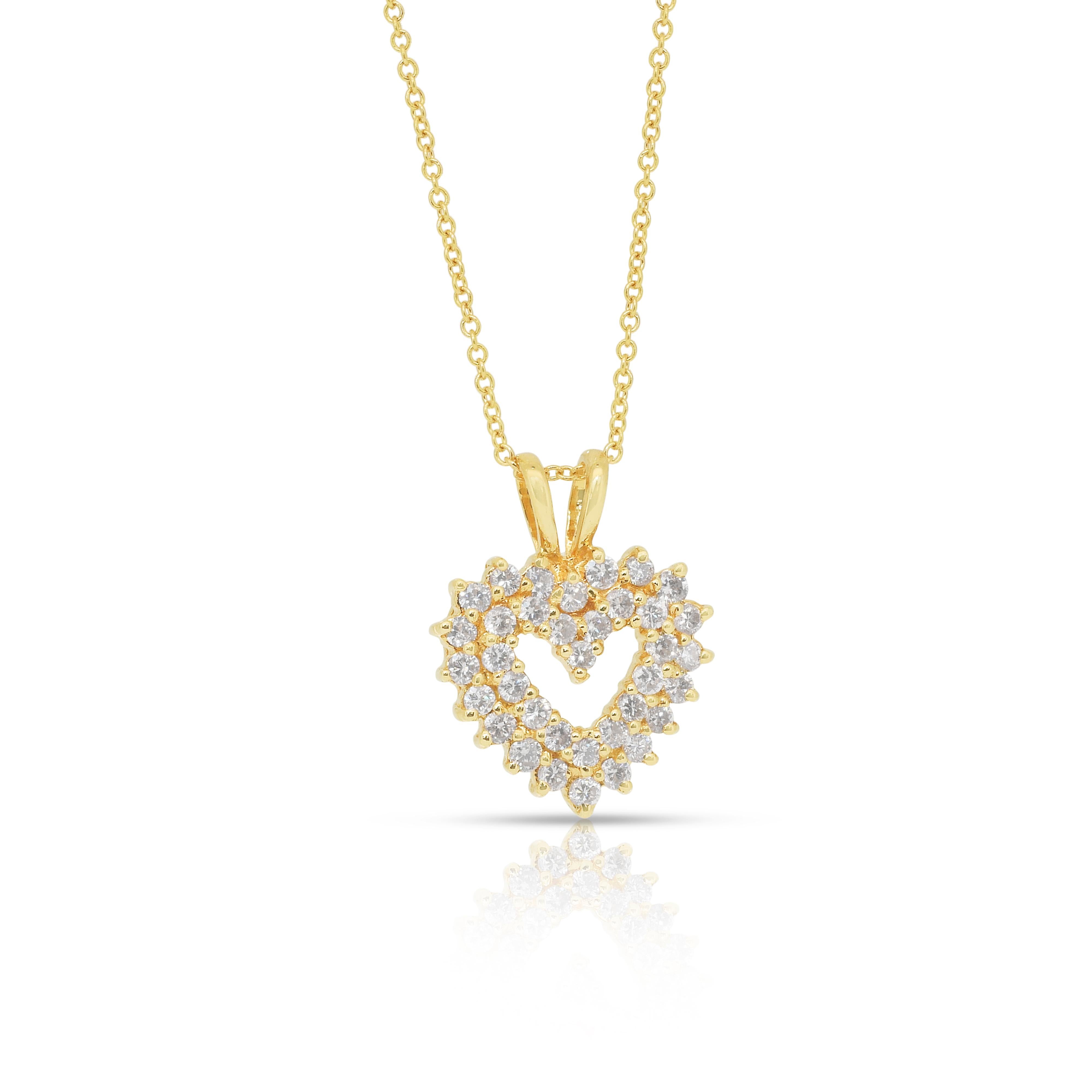 Round Cut Elegant 1.08ct Diamonds Necklace with Heart-Shaped Pendant in 18k Yellow Gold