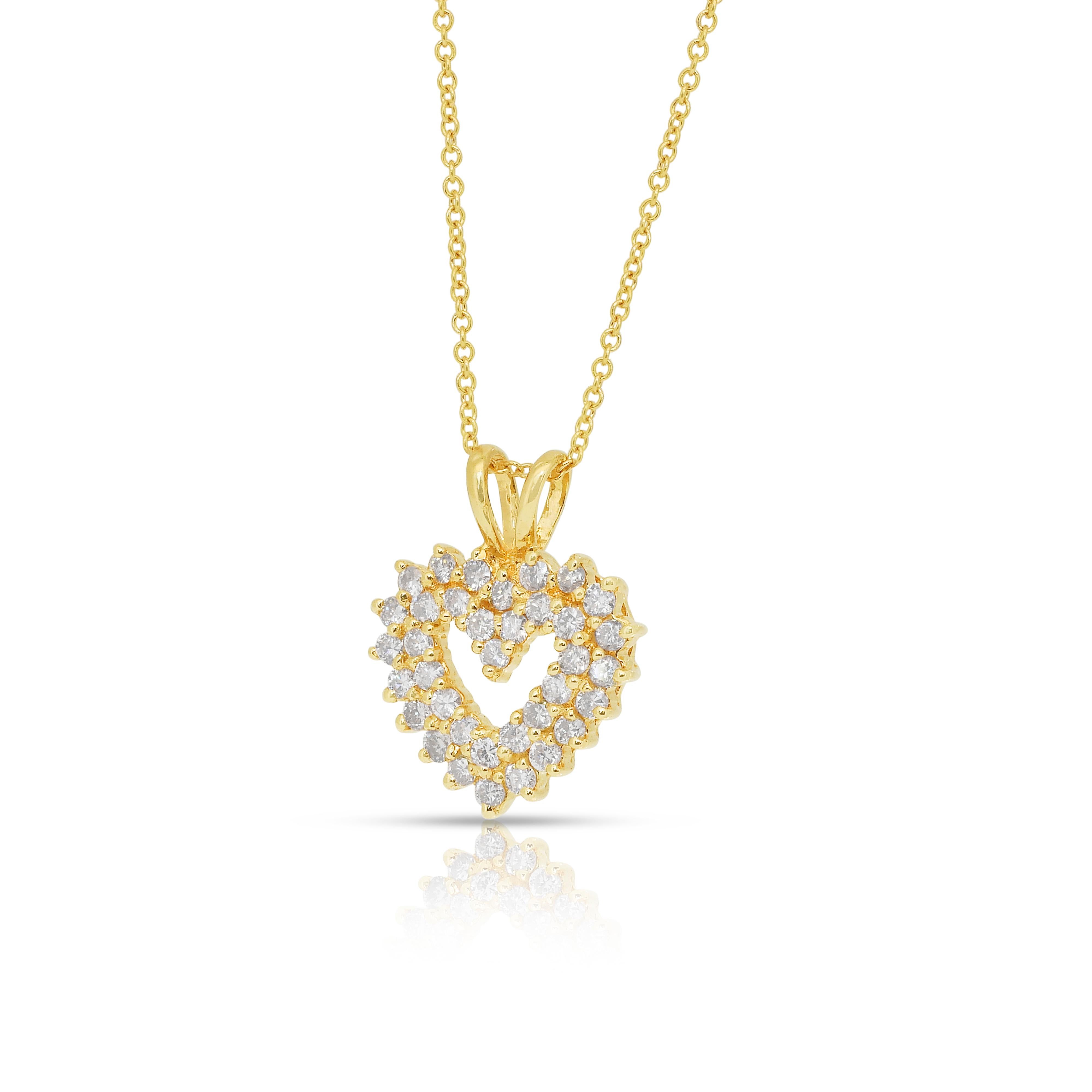 Elegant 1.08ct Diamonds Necklace with Heart-Shaped Pendant in 18k Yellow Gold In New Condition In רמת גן, IL