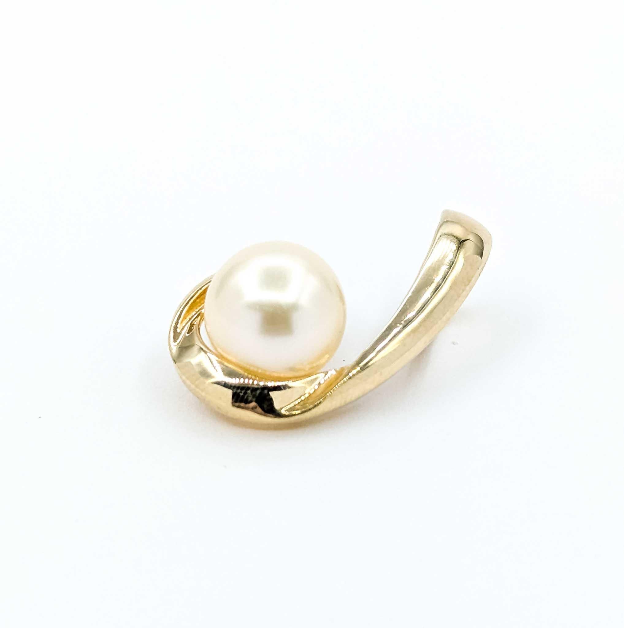 Eleganter Anhänger aus 10k Gelbgold mit 9,8mm Perle Damen im Angebot