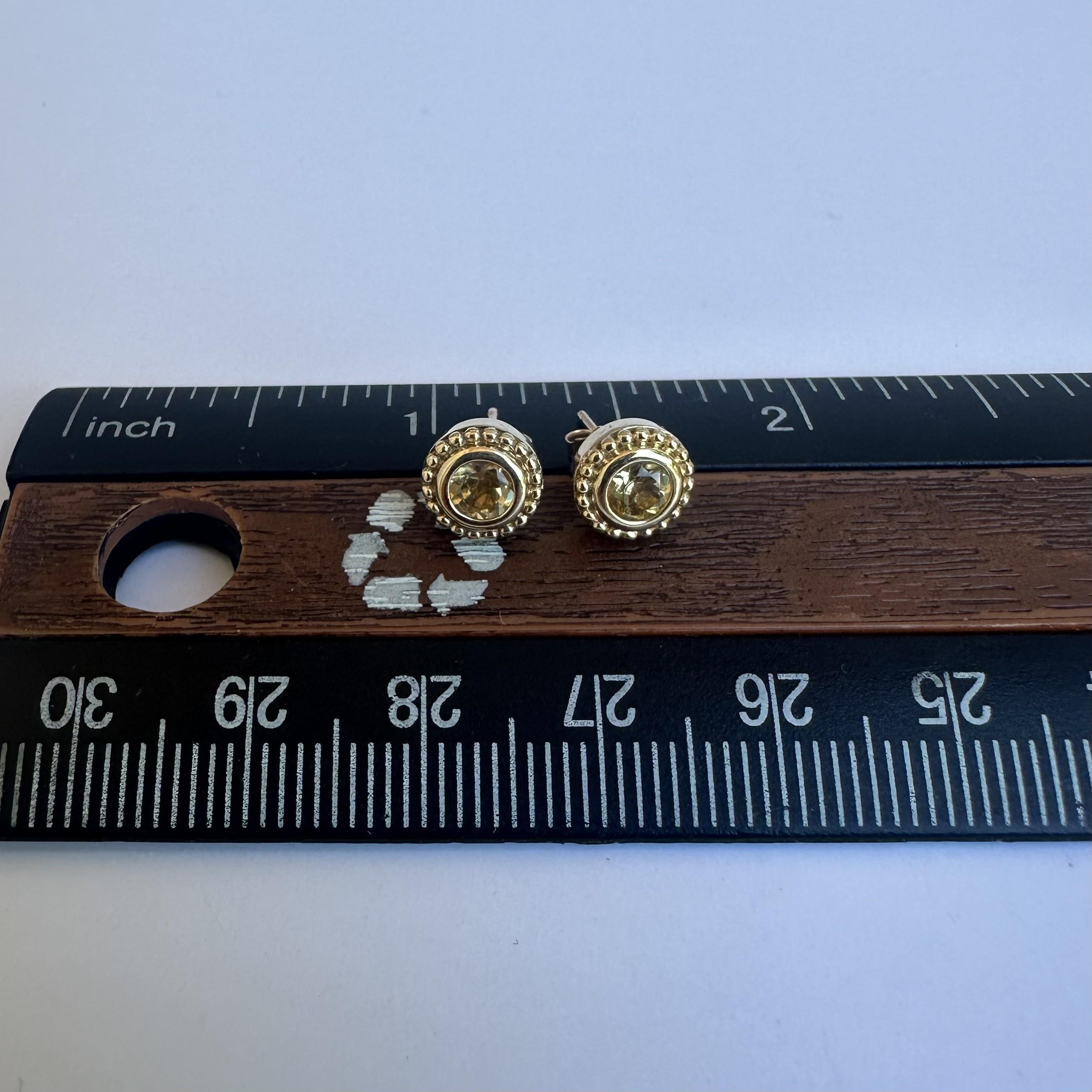 Women's Elegant 10kt Yellow Gold Citrine Stud Earrings - 4.1mm, New For Sale