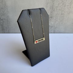 Elegant 10kt Yellow Gold 'MOM' Nameplate Necklace - Red Enamel Heart, New
