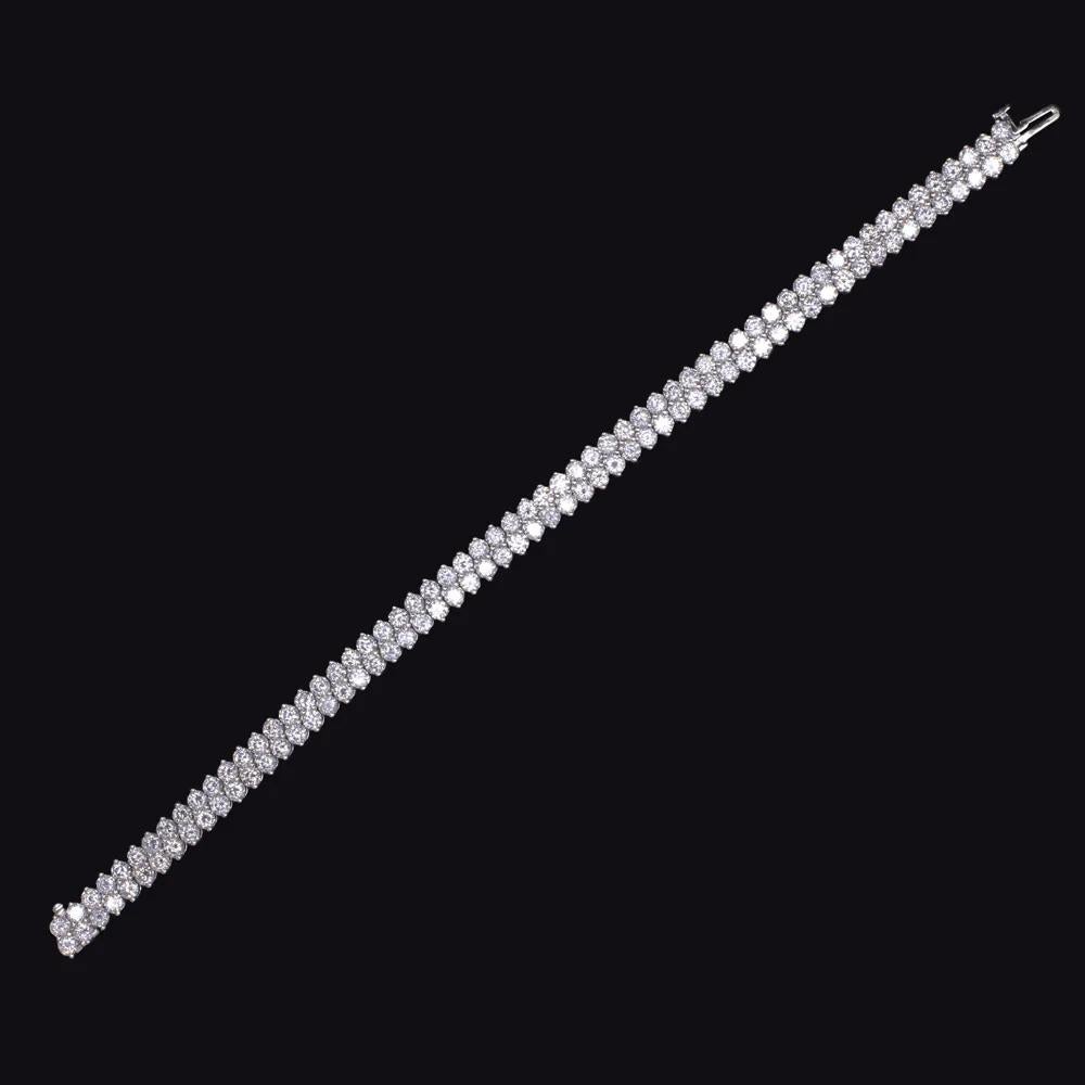 Elegant 11.00 Carat Diamond Double Row Tennis Bracelet in 18K White Gold (Zeitgenössisch)