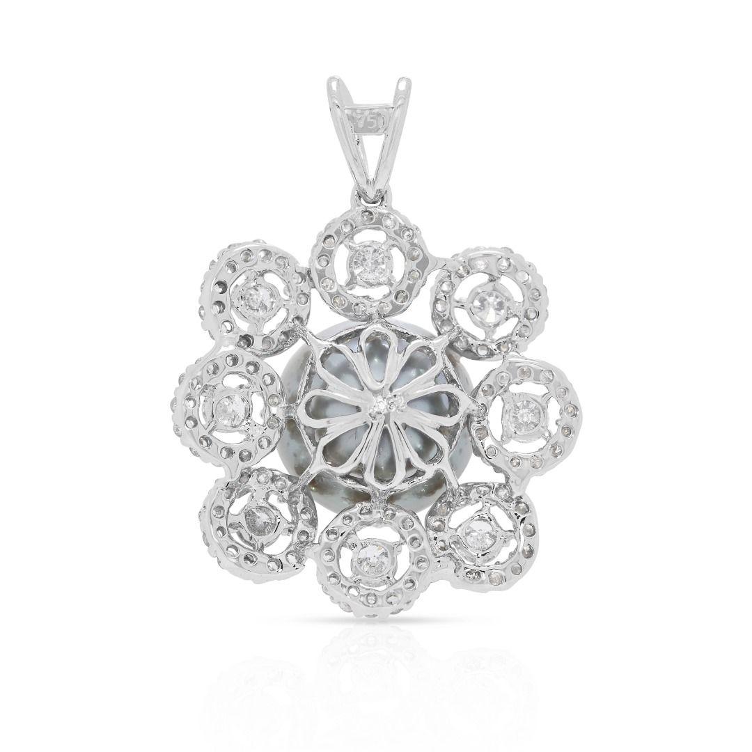 Elegant 11.65mm Freshwater Pearl & 0.62ct Natural Diamond Pendant in vendita 1