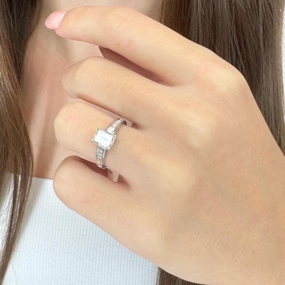 Elegant 1.20ct Diamonds Pave Ring en or blanc 18k - IGI Certified en vente 5