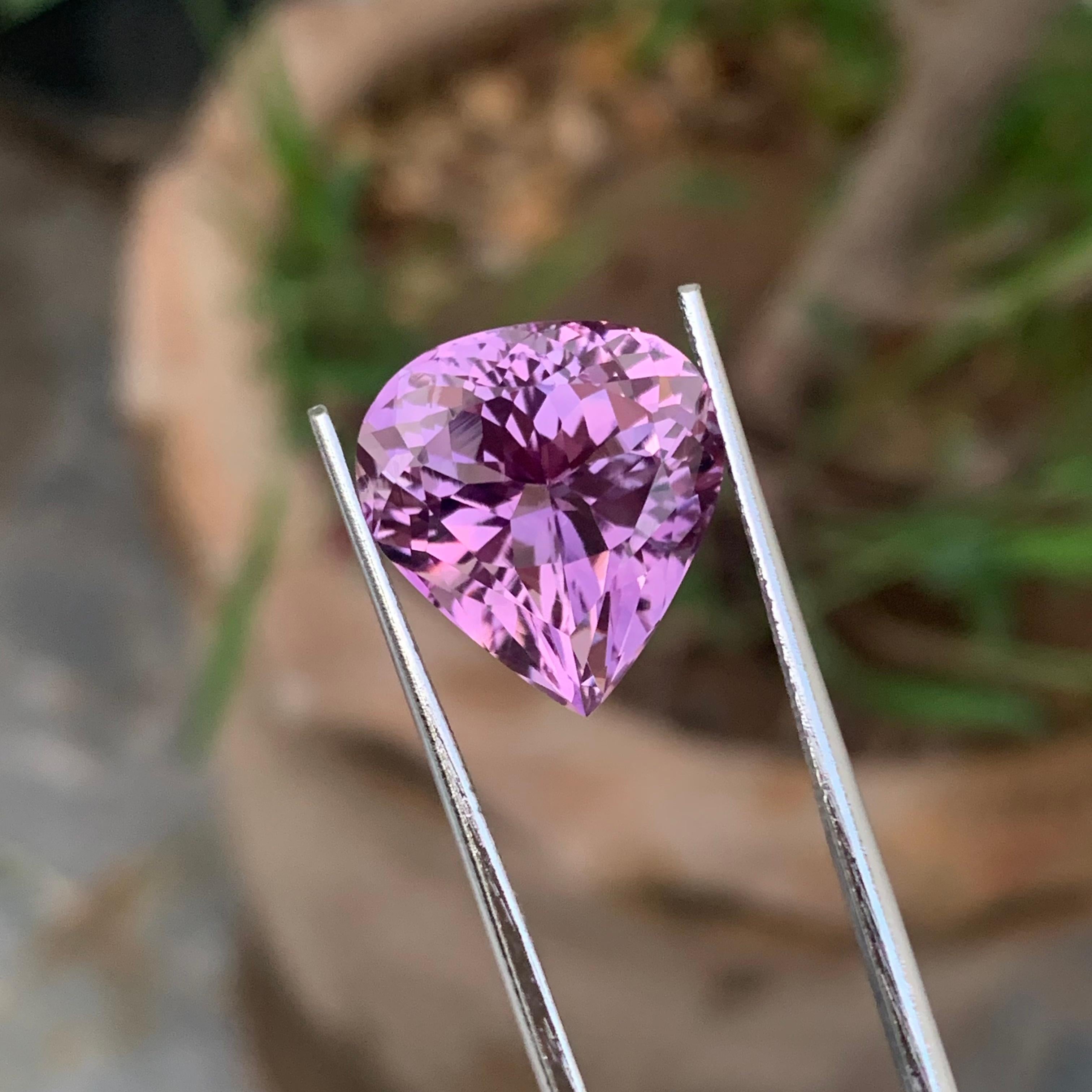 Elegant 12.30 Carat Fancy Cut Pear Shape Natural Purple Amethyst Gemstone  For Sale 5