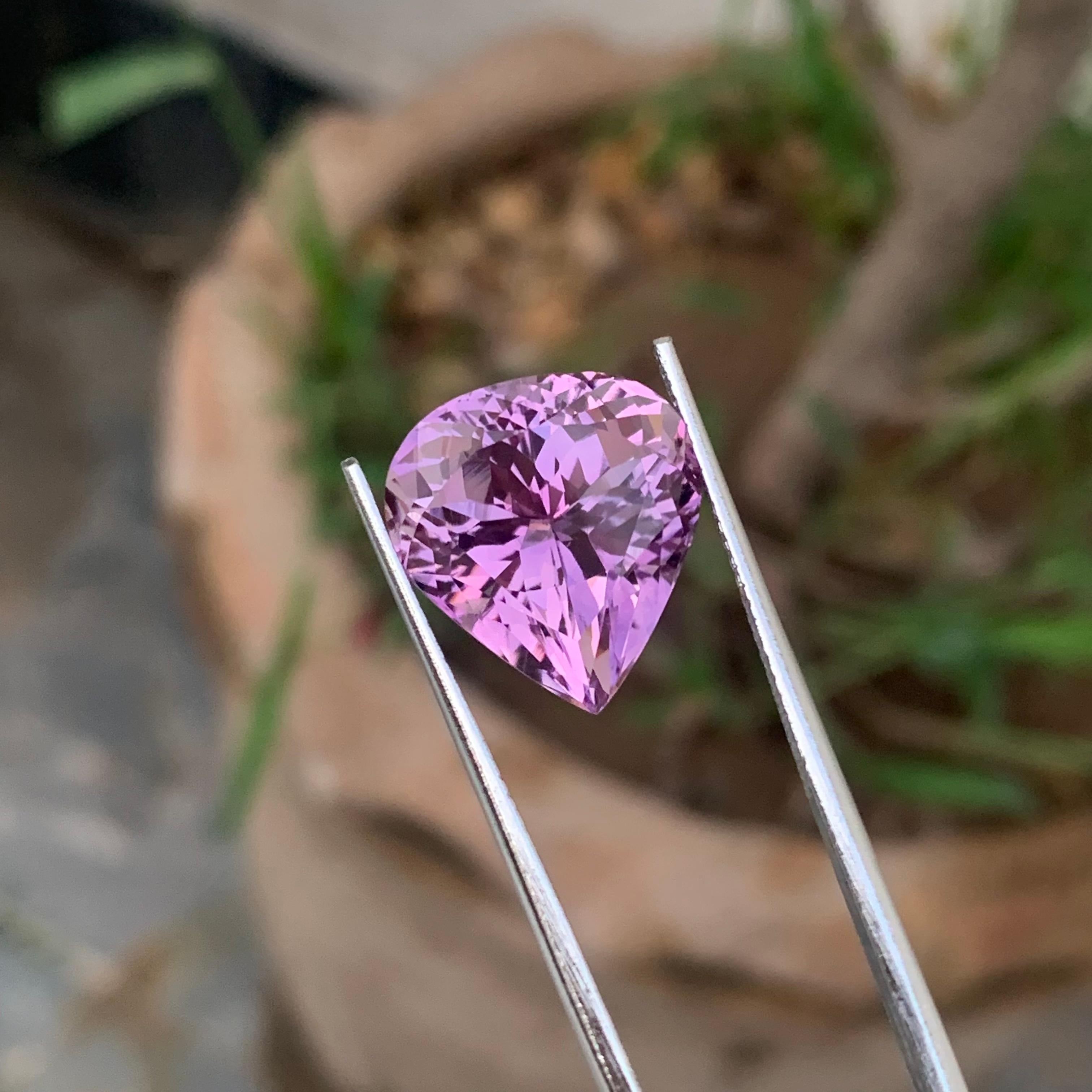 Women's or Men's Elegant 12.30 Carat Fancy Cut Pear Shape Natural Purple Amethyst Gemstone  For Sale