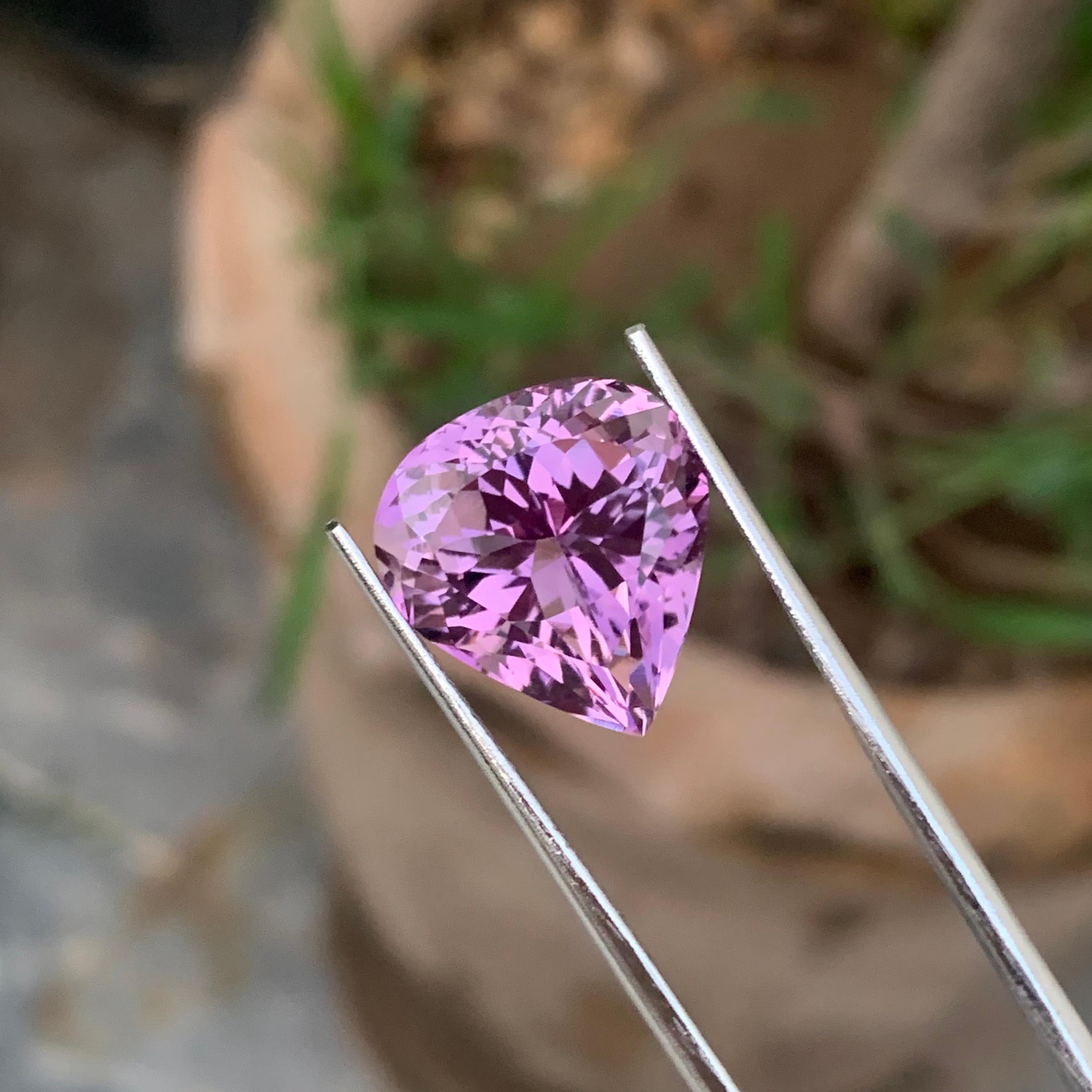 Elegant 12.30 Carat Fancy Cut Pear Shape Natural Purple Amethyst Gemstone  For Sale 1