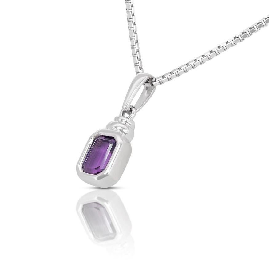 Elegant 1.29ct Amethyst Pendant gleaming 18K White Gold - (Chain not included) In New Condition For Sale In רמת גן, IL