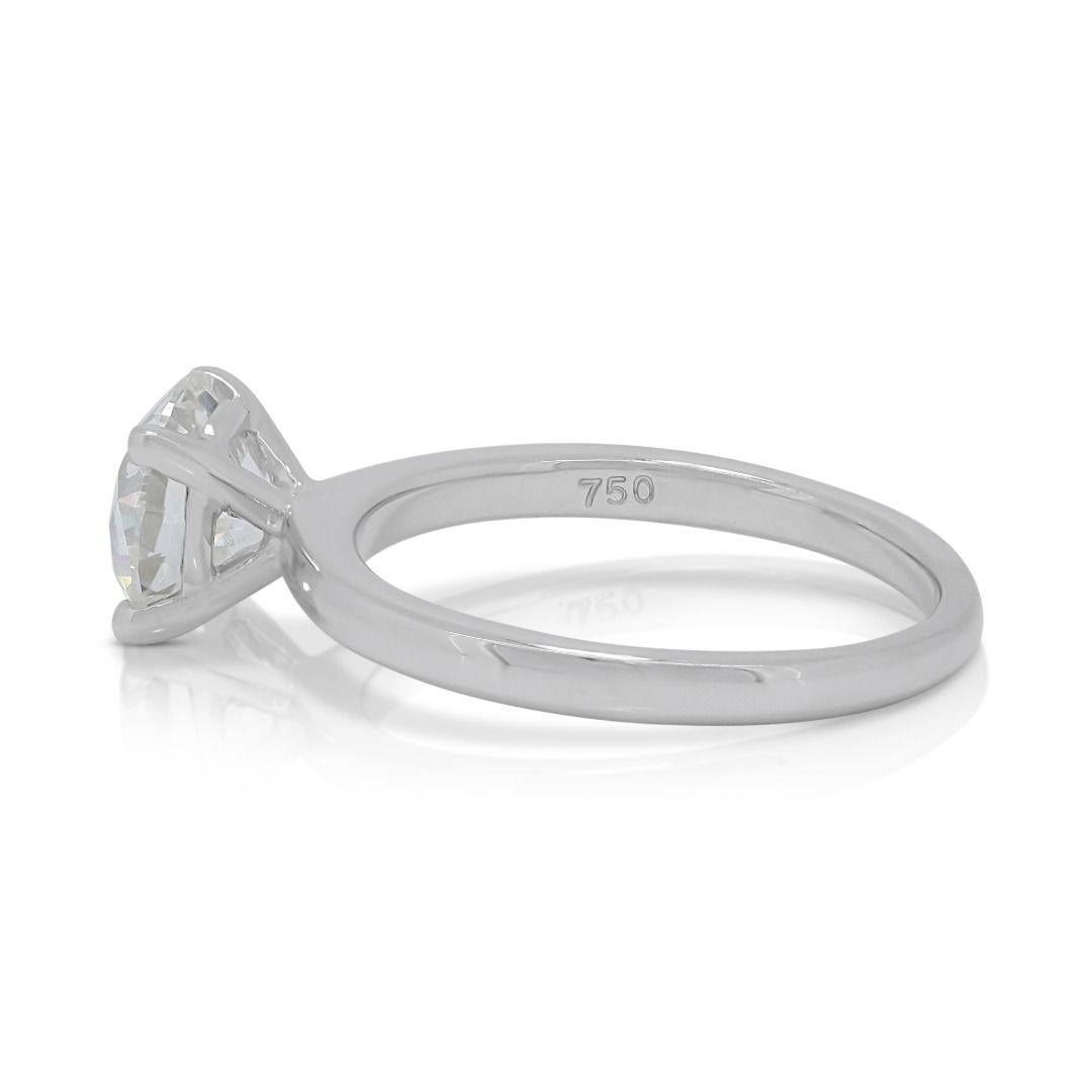 Elegant 1.30ct Diamond Solitaire Ring in 18k White Gold In Excellent Condition For Sale In רמת גן, IL
