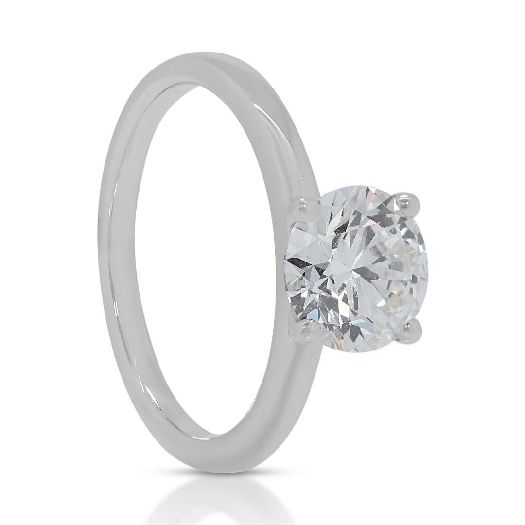 Elegant 1.30ct Diamond Solitaire Ring in 18k White Gold For Sale 2