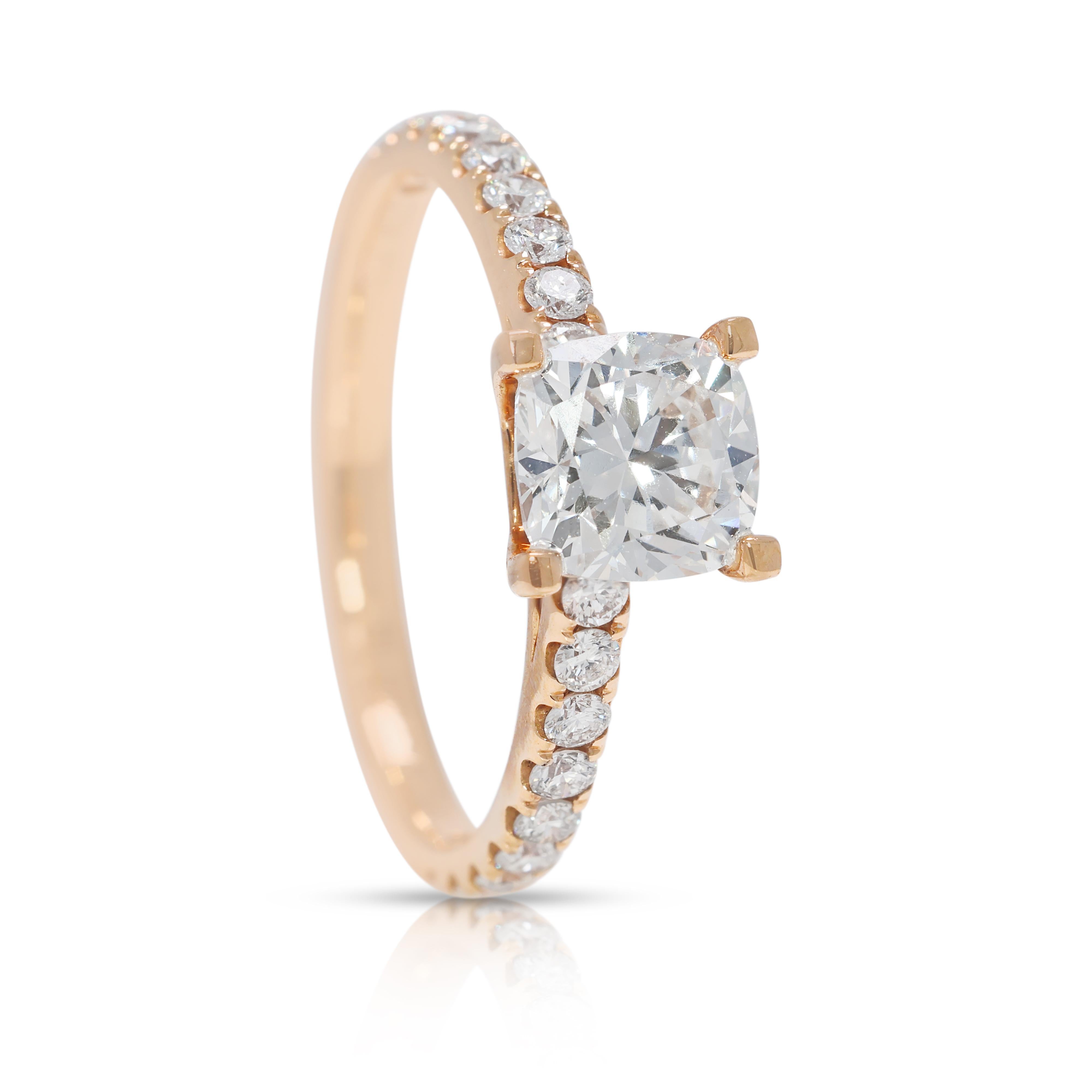 Elegant 1.31ct Natural Diamond Pave Ring in 18K Rose Gold For Sale 1